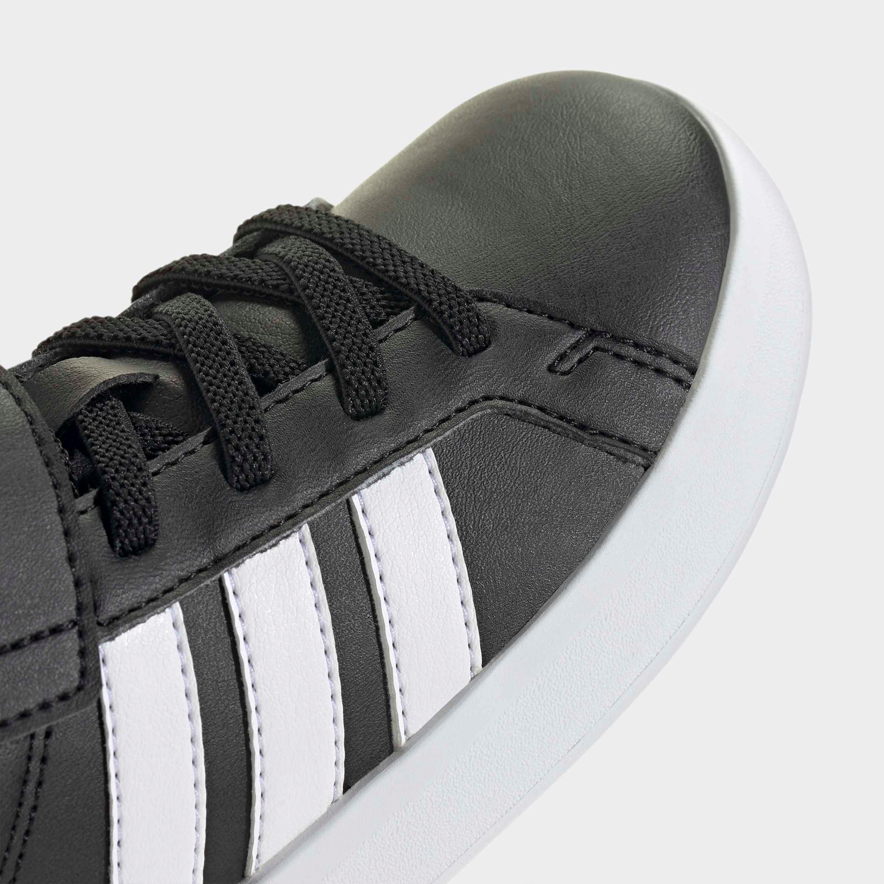 حذاء سنيكرز بشريط إغلاق لاصق جراند كورت 3.0 إي إل للأولاد من أديداس-sports-boys-shoes-image-8