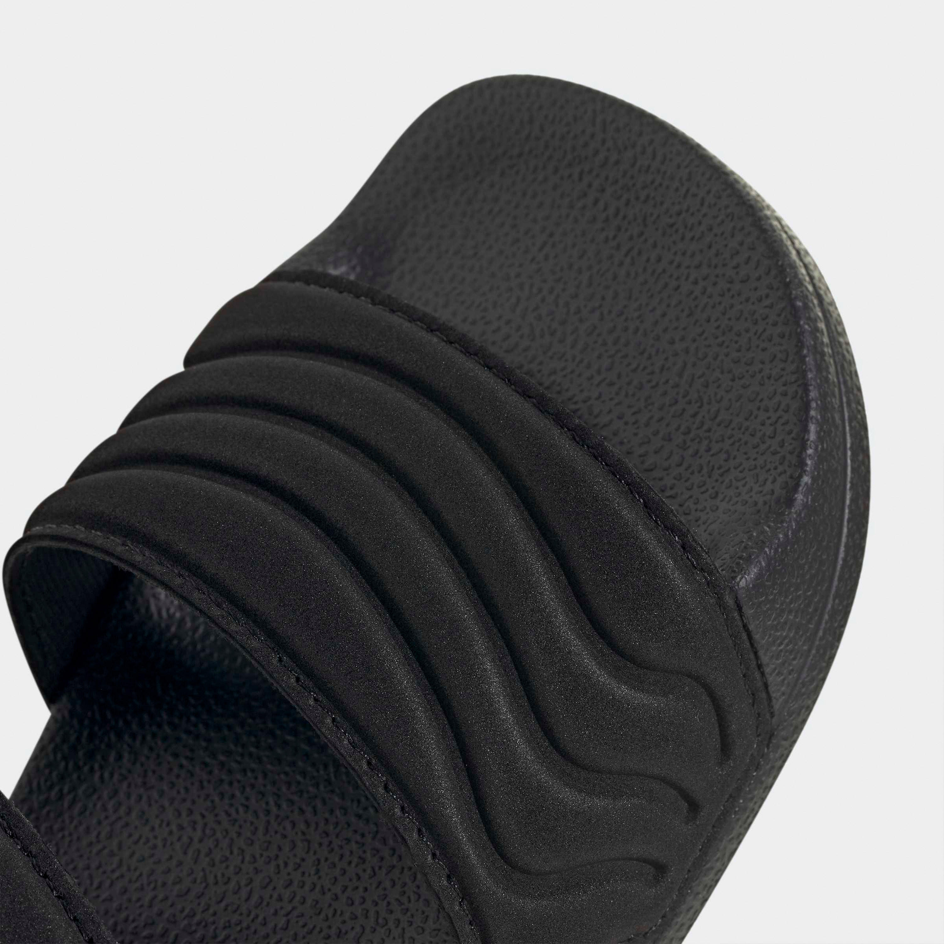 صندل بشريط إغلاق لاصق أديليت من أديداس-boys-shoes-sandals-image-7