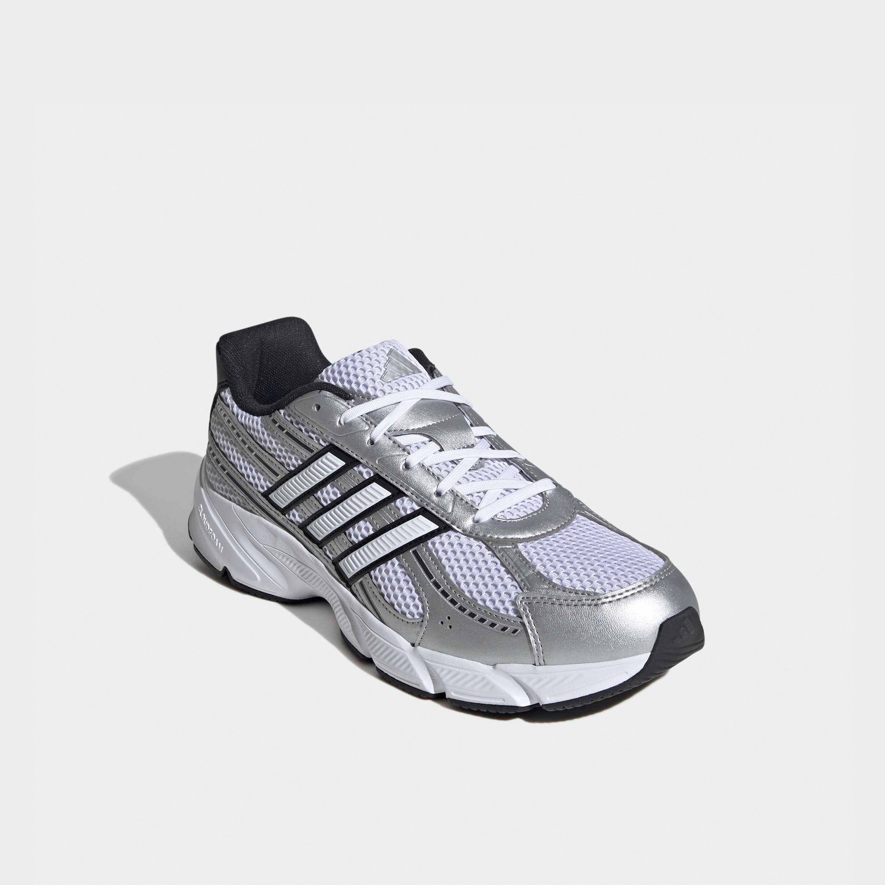 حذاء رياضي تكنوكيوس 2000 برباط إغلاق للرجال من أديداس-sports-men-shoes-image-1