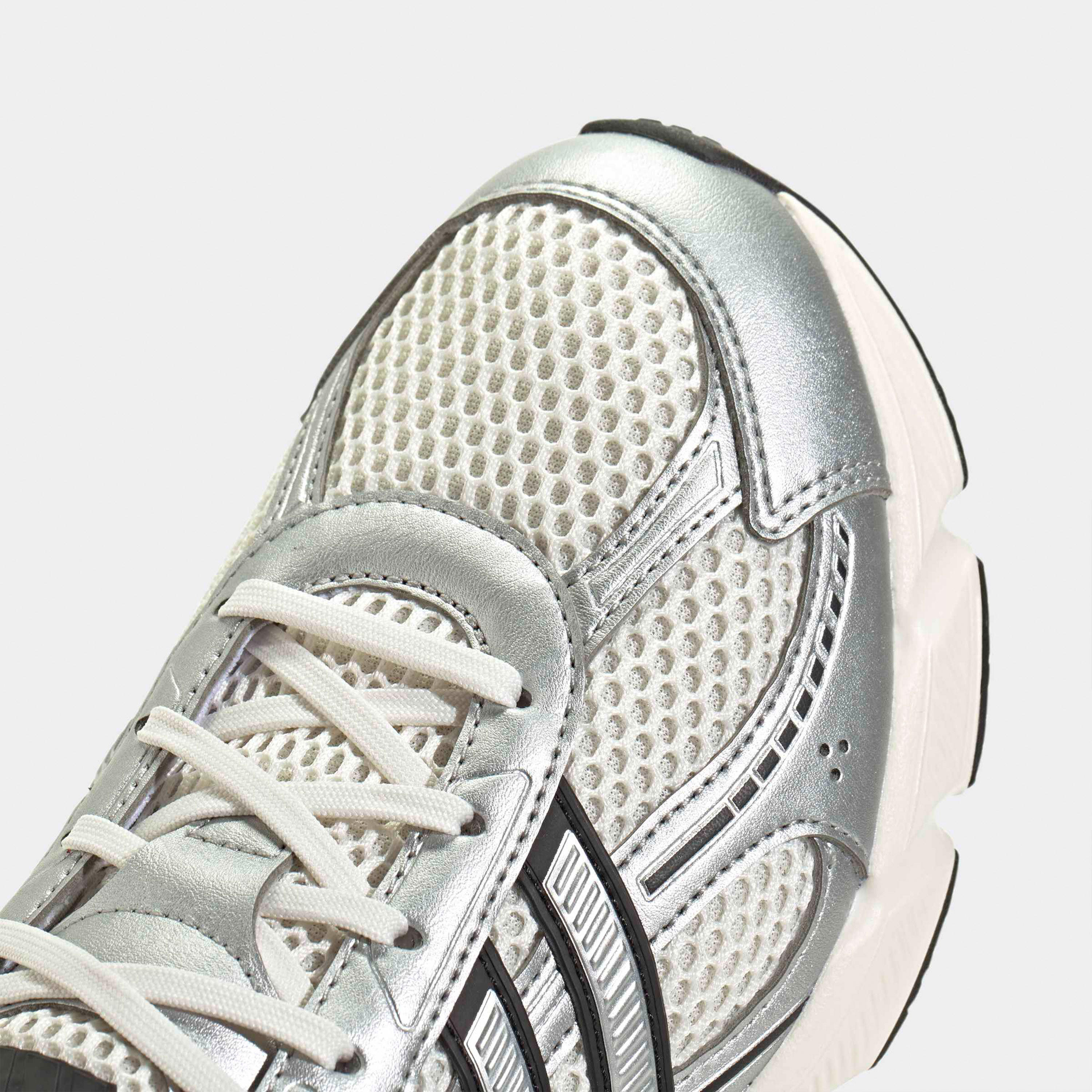 حذاء سنيكرز برباط إغلاق "تيكنو كيوس 2000" للنساء من أديداس-sports-women-shoes-image-7