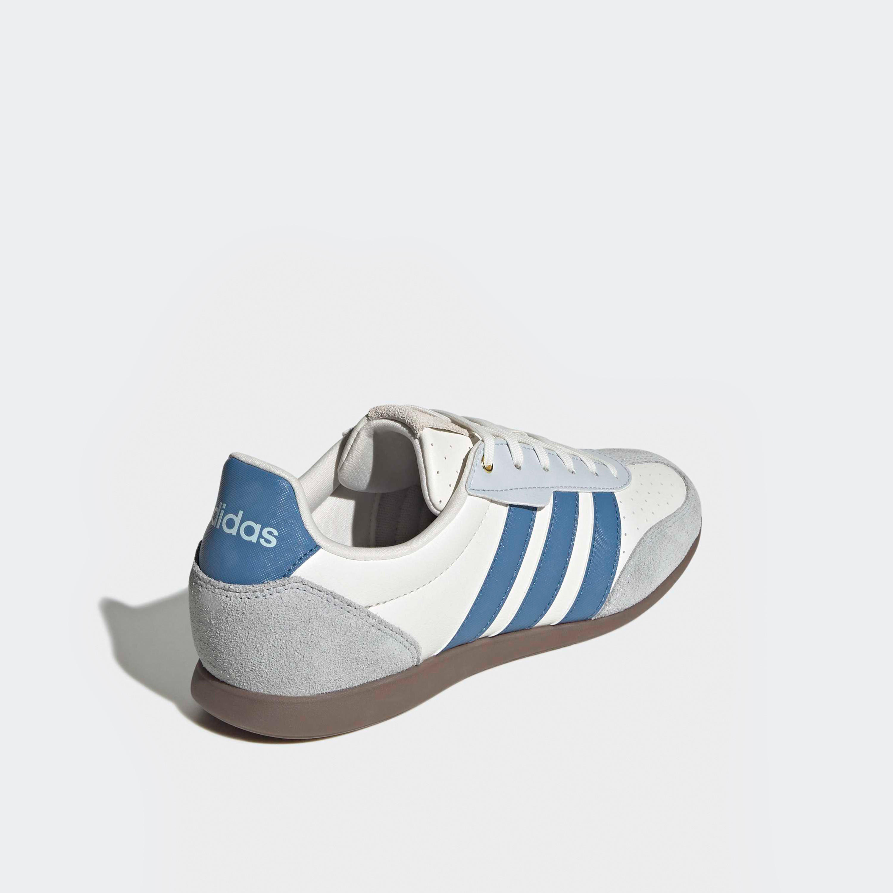حذاء سنيكرز بطول الكاحل ورباط إغلاق باريدا للنساء من أديداس-sports-women-shoes-image-5