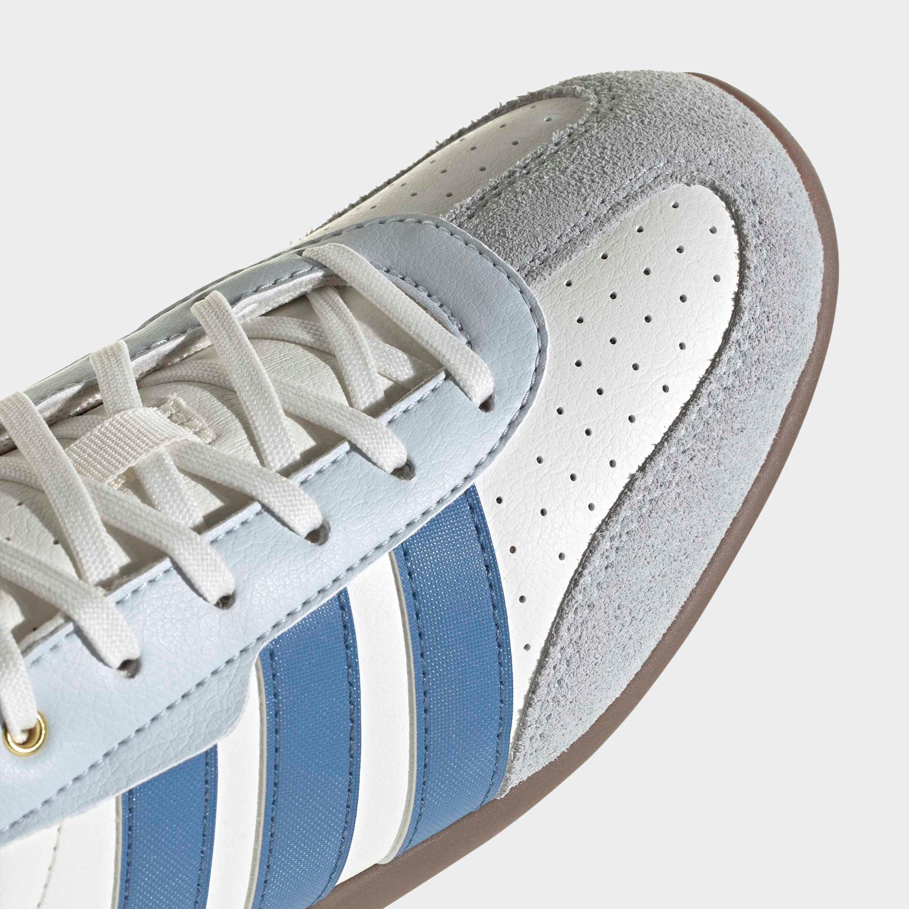 حذاء سنيكرز بطول الكاحل ورباط إغلاق باريدا للنساء من أديداس-sports-women-shoes-image-8