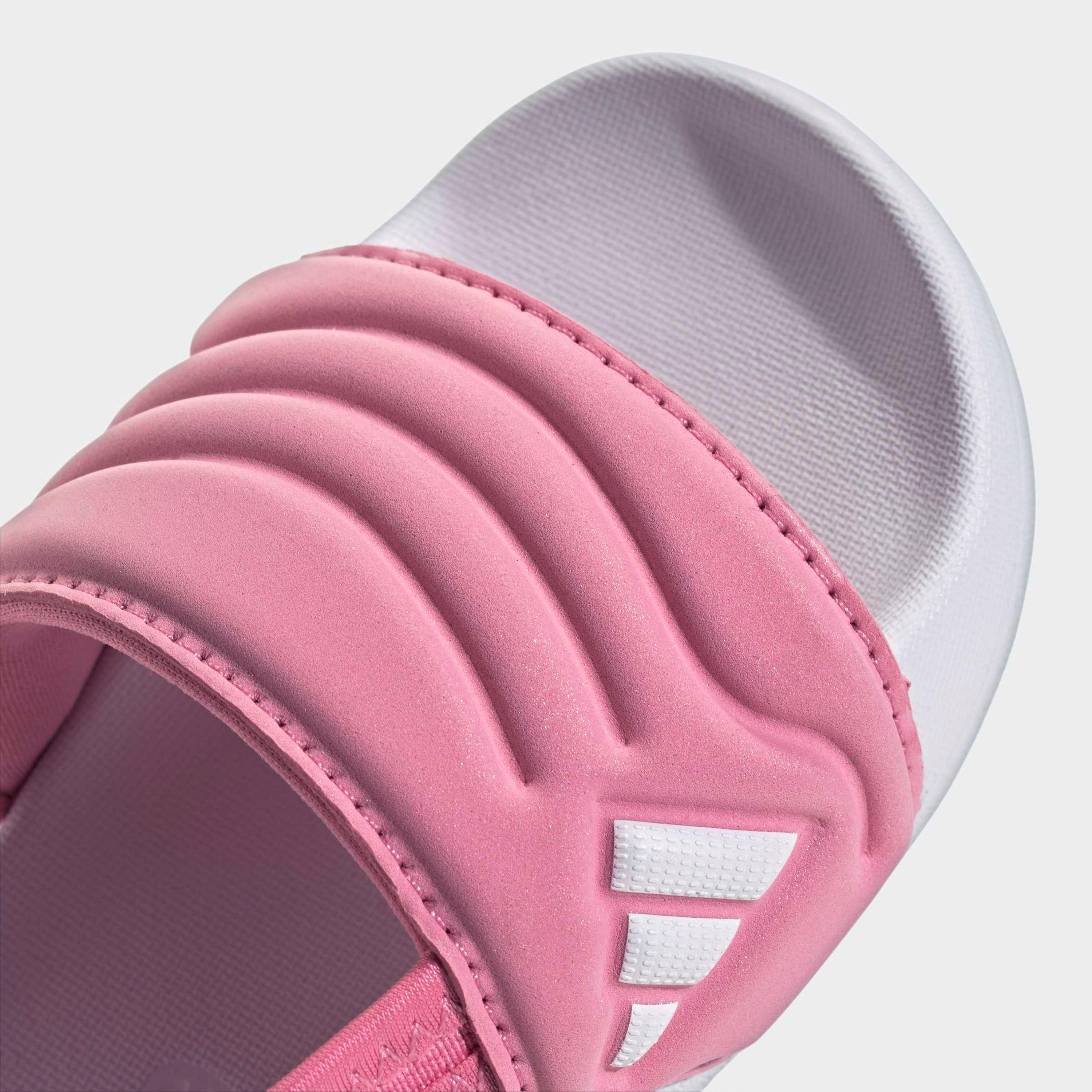 شبشب سلايد بحزام مطاطي أديليت إي ستراب 2.0 من أديداس-girls-shoes-flipflopsandslides-image-7