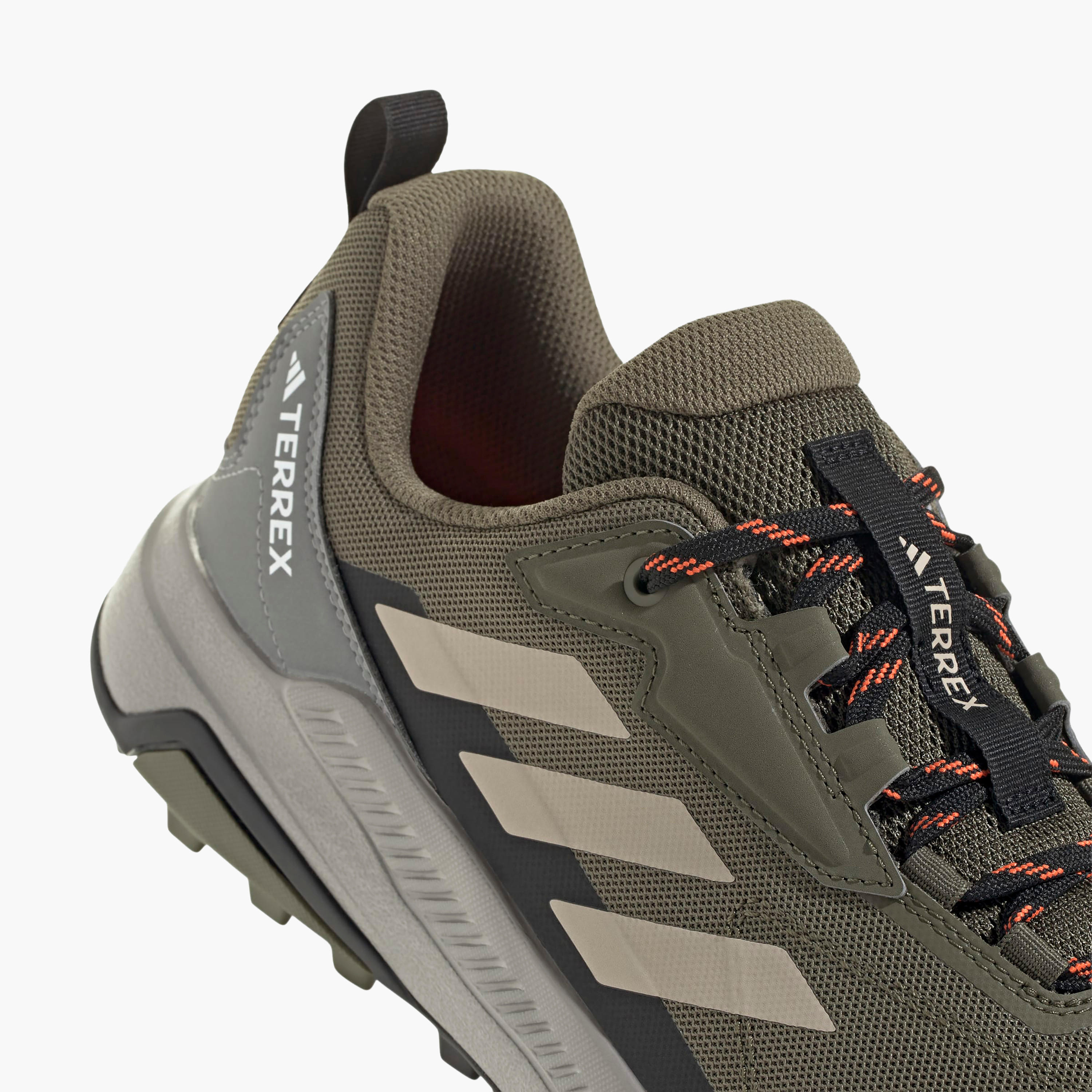 حذاء رياضي برباط إغلاق تيريكس أنيلاندر للرجال من أديداس-sports-men-shoes-image-8