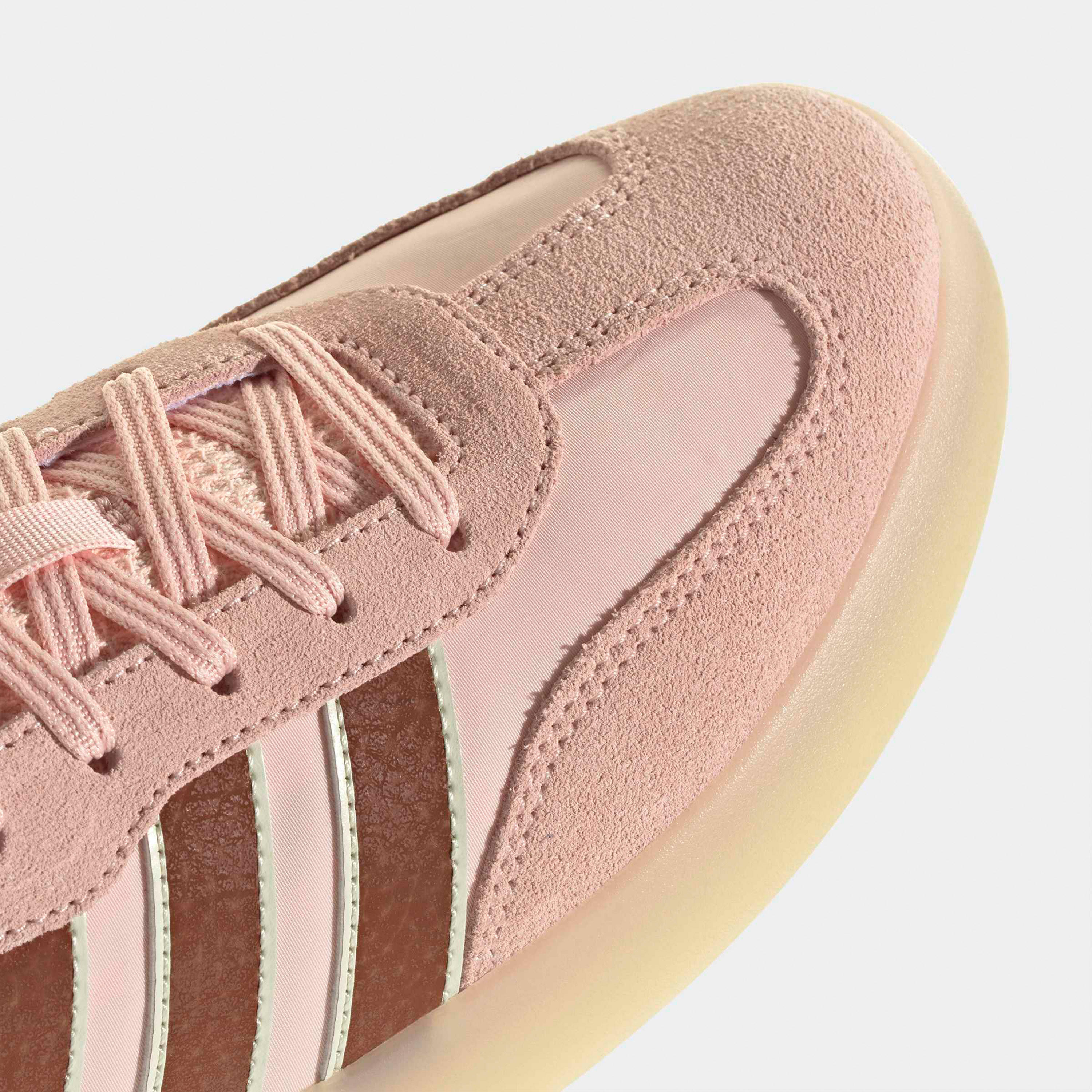 حذاء سنيكرز بطول الكاحل ورباط إغلاق باريدا ديكود للنساء من أديداس-sports-women-shoes-image-8