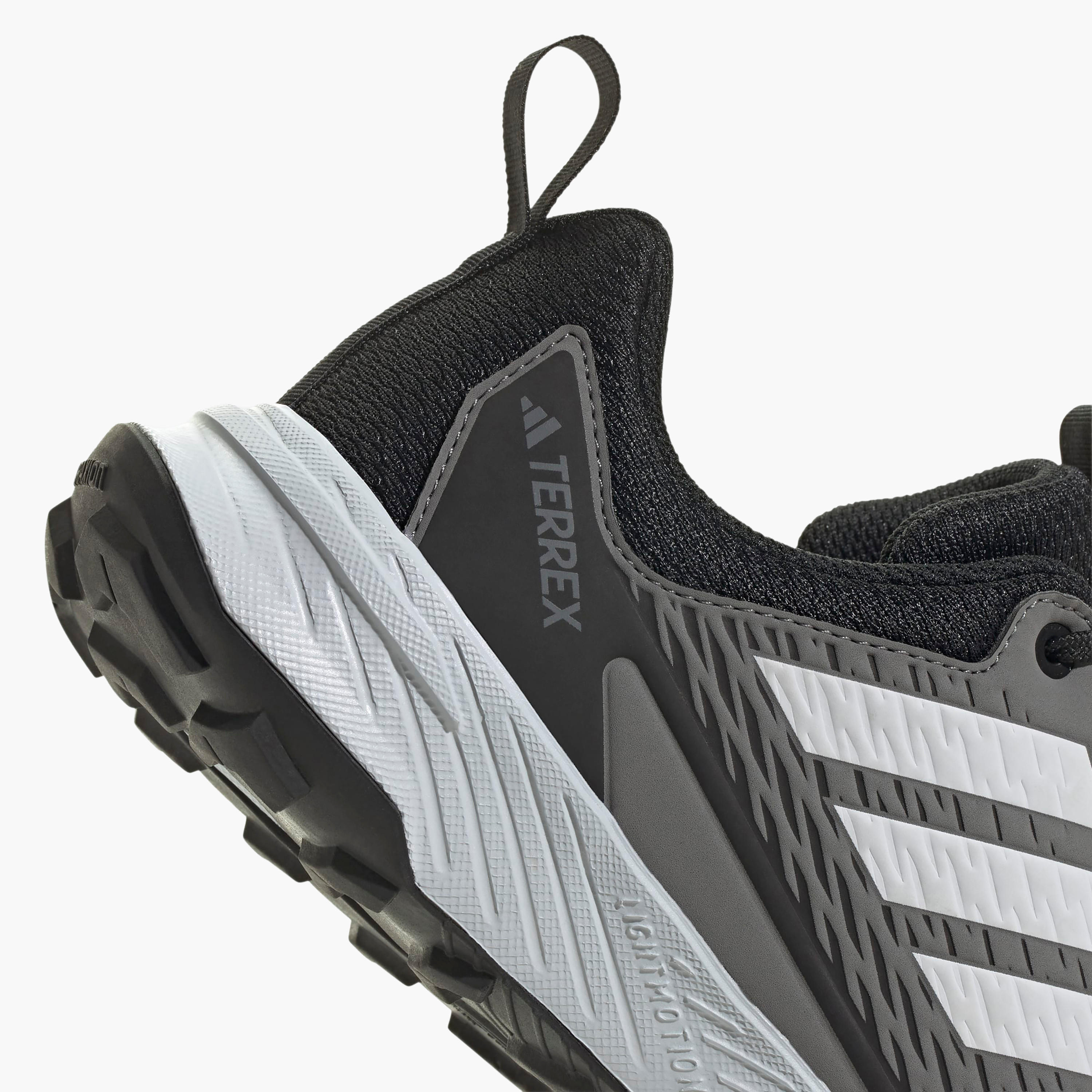 حذاء رياضي برباط إغلاق تيريكس تريسفايندر للنساء من أديداس-women-shoes-sports-image-7