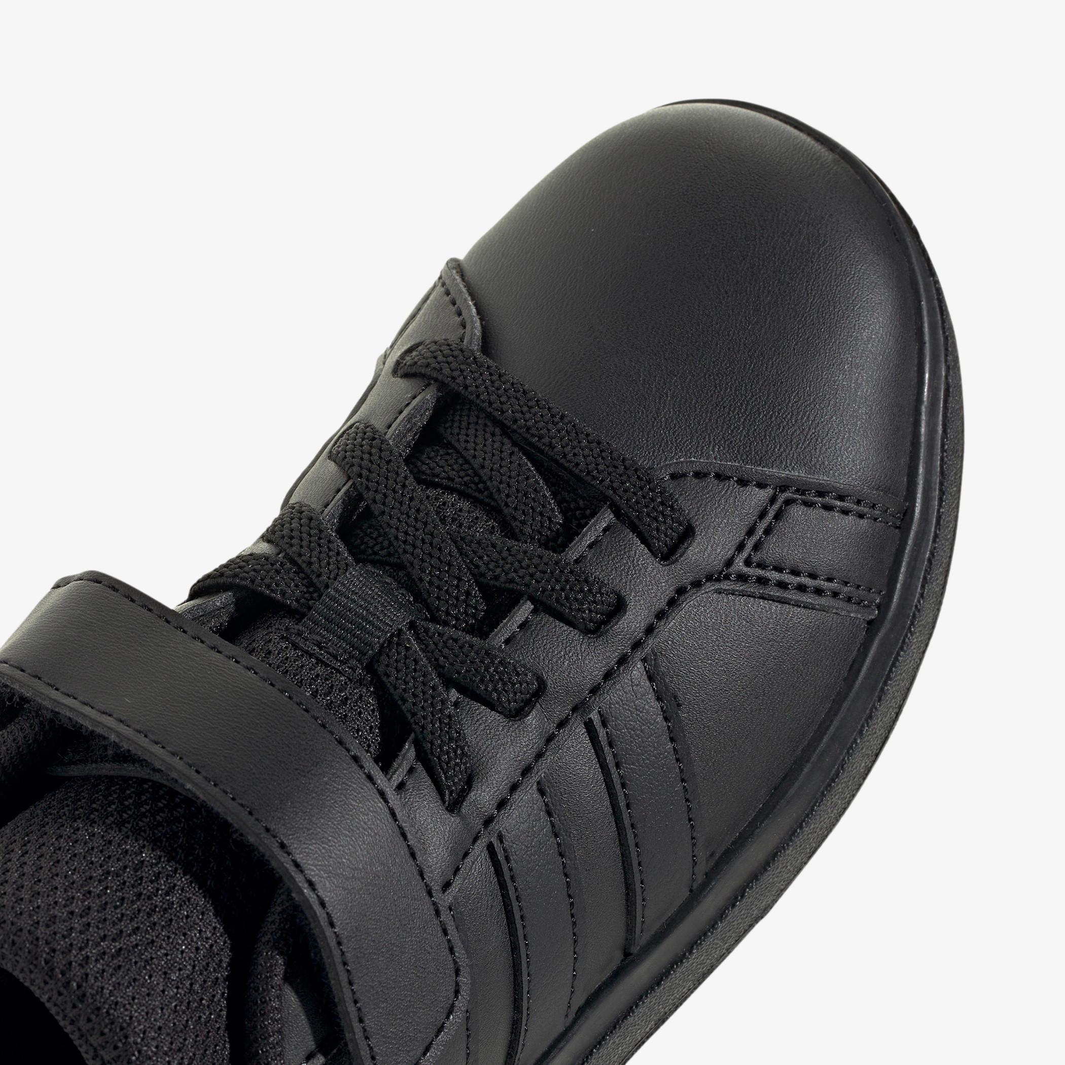 حذاء مدرسي بارز الملمس بشريط إغلاق لاصق للأطفال من أديداس - Grand Court 2.0 EL C-boys-shoes-schoolshoes-image-8