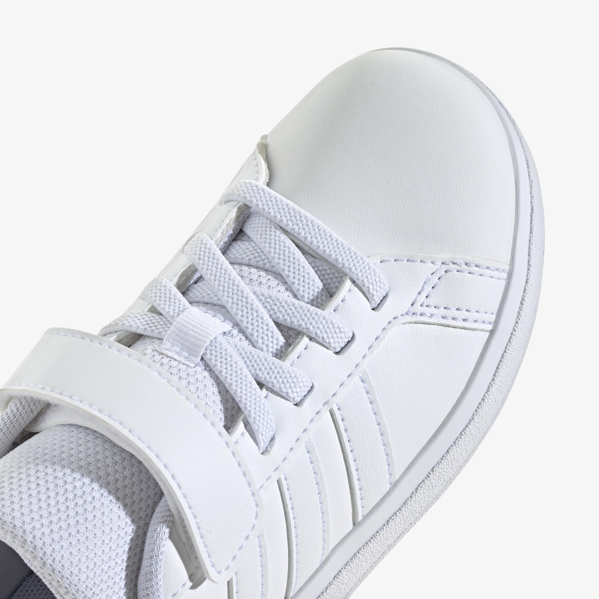 حذاء مدرسي سادة بشريط إغلاق للأولاد من أديداس - GRAND COURT 2.0 EL C-boys-shoes-schoolshoes-image-8