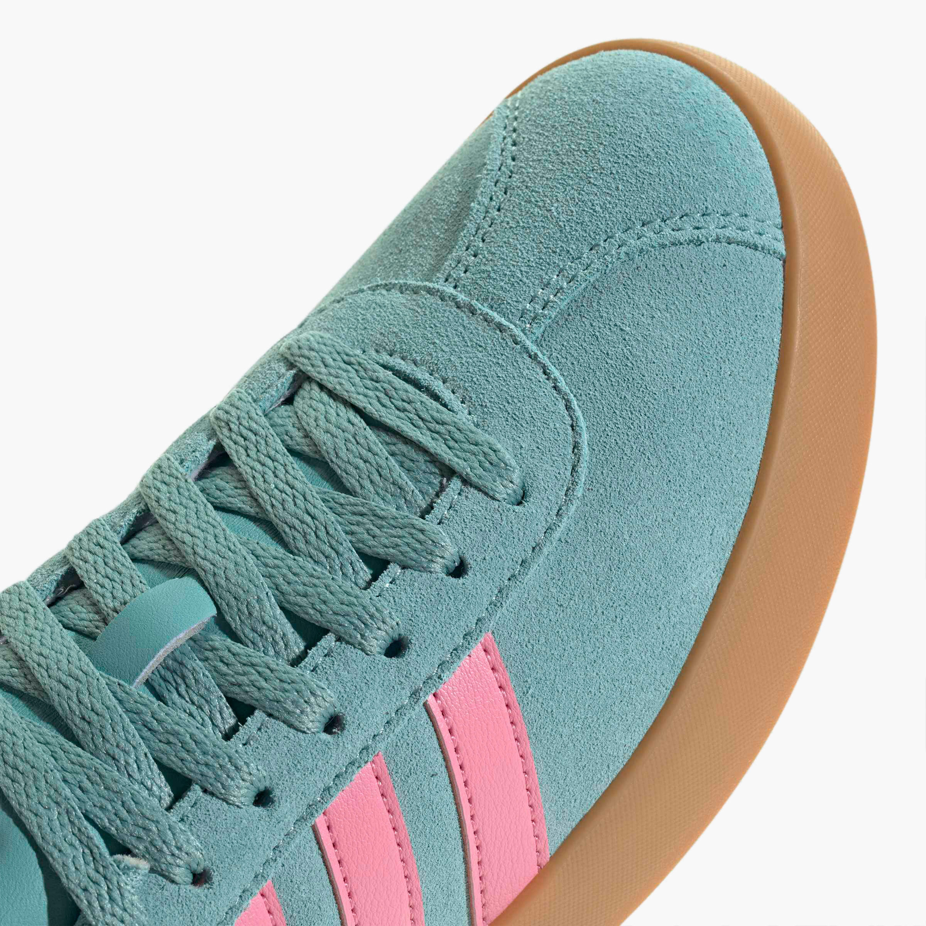 حذاء سنيكرز بطول الكاحل ورباط إغلاق في إل كورت 3.0 للنساء من أديداس-sports-women-shoes-image-7