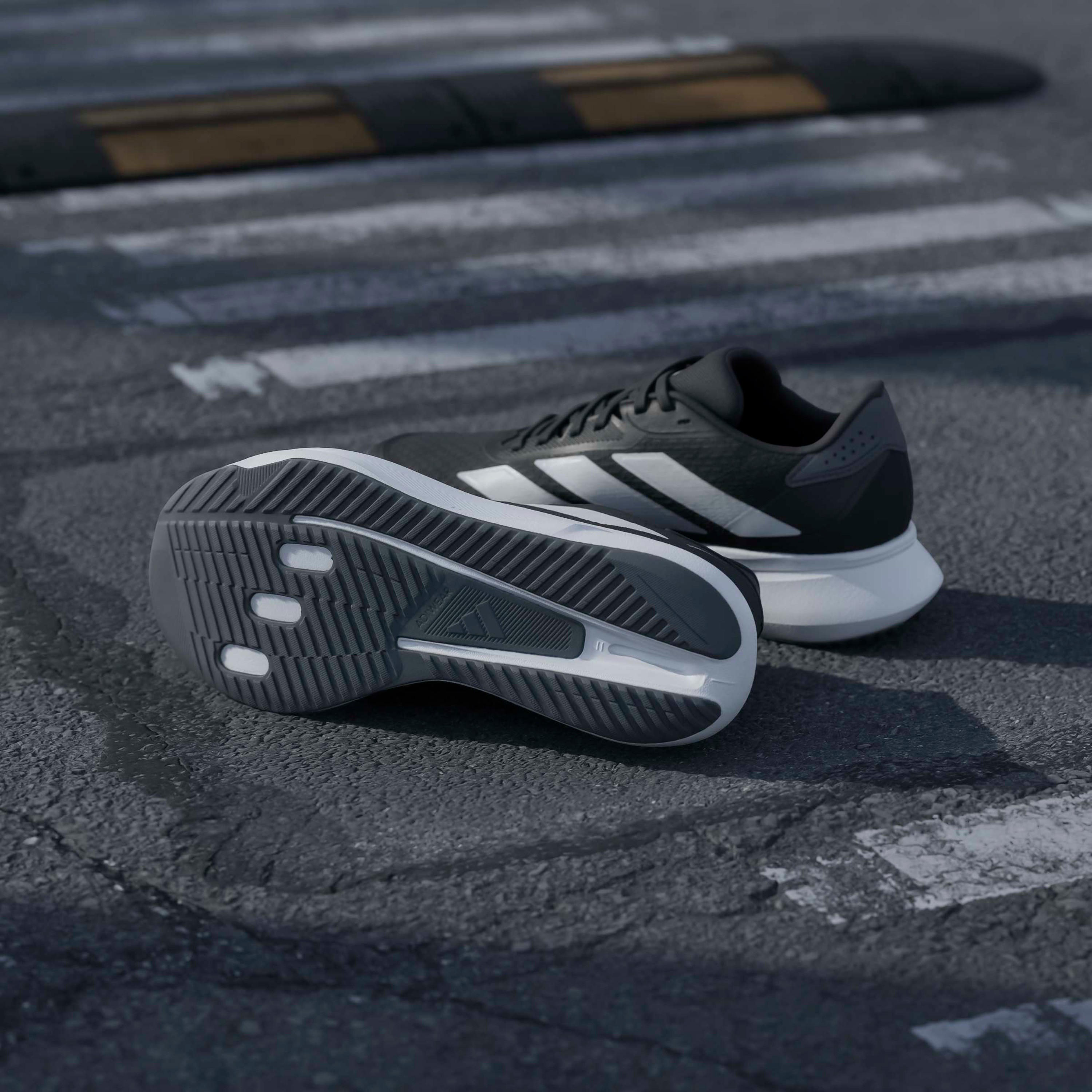 حذاء رياضي برباط ديورامو SL2 للنساء من أديداس-sports-women-shoes-image-10