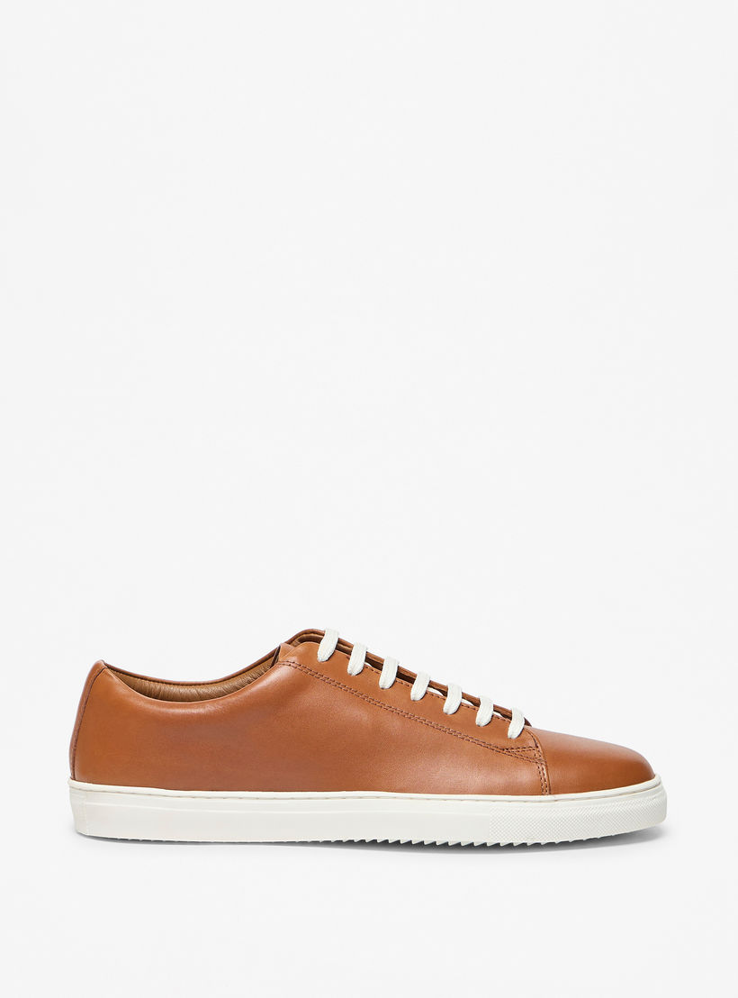 حذاء بروفيشنال سادة برباط إغلاق للنساء من لي كوبر-women-shoes-sneakers-image-3