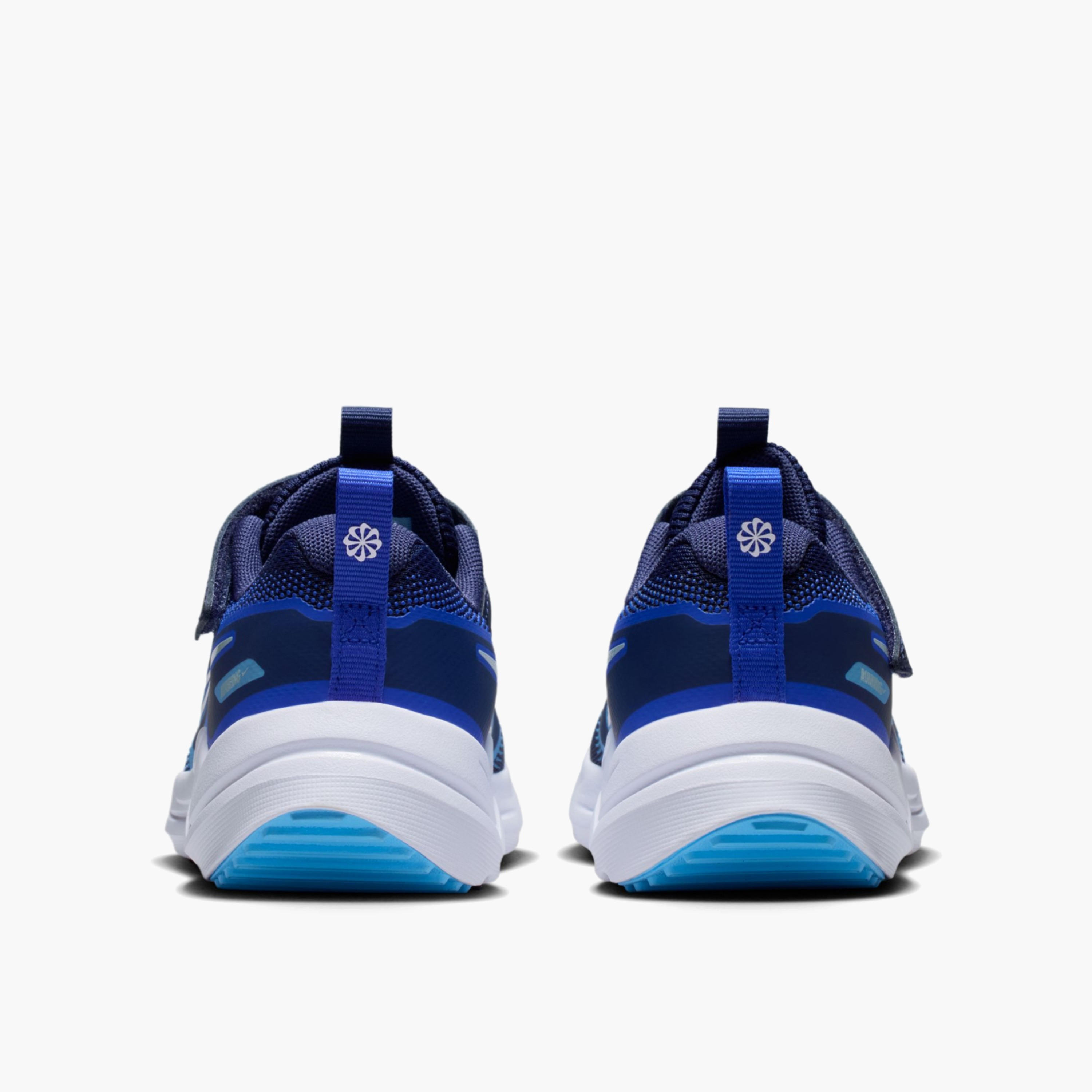 حذاء رياضي للجري بتصميم كتل ألوان كوزميك رونر جي آر دي للأولاد من نايك-boys-shoes-sneakers-image-1