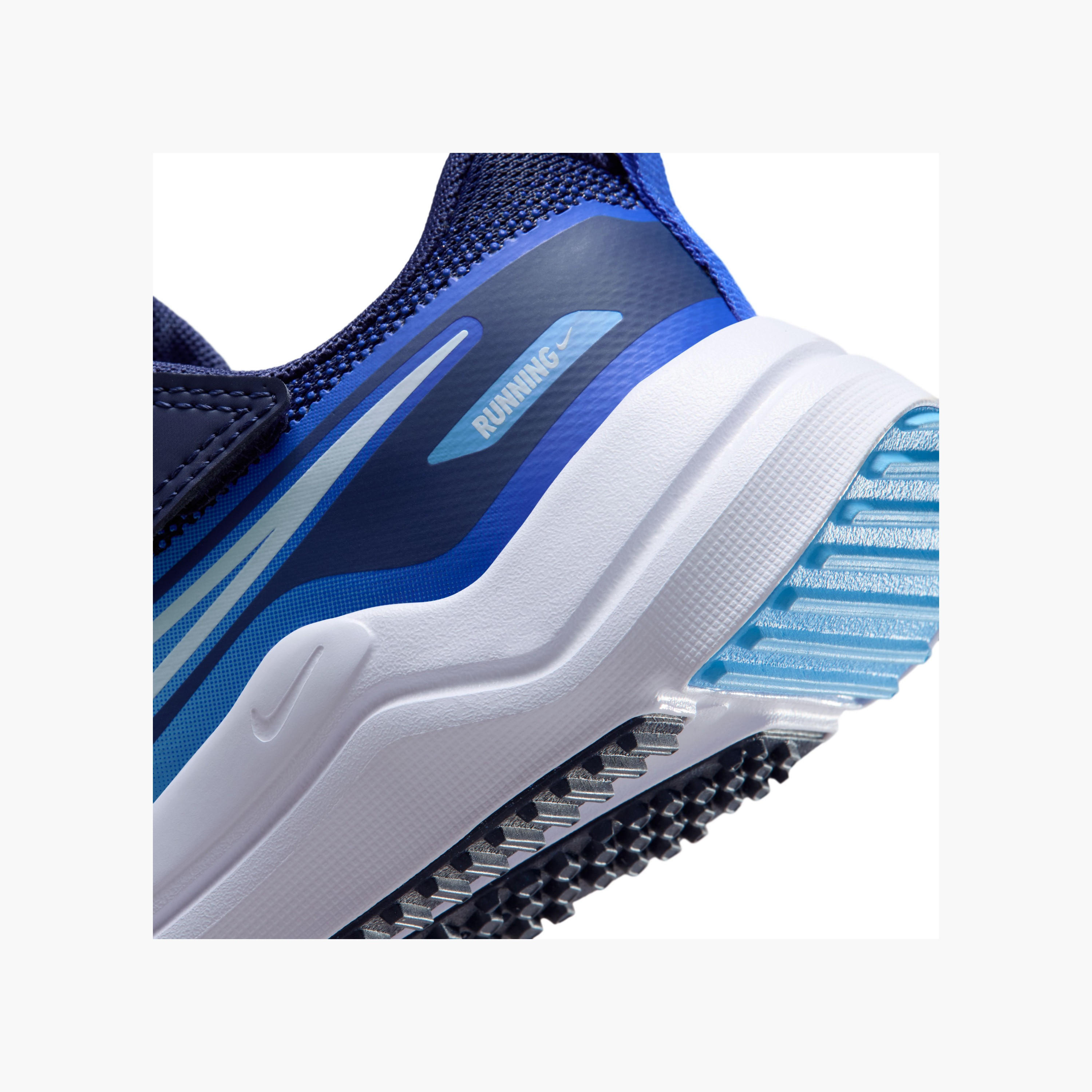 حذاء رياضي للجري بتصميم كتل ألوان كوزميك رونر جي آر دي للأولاد من نايك-boys-shoes-sneakers-image-8