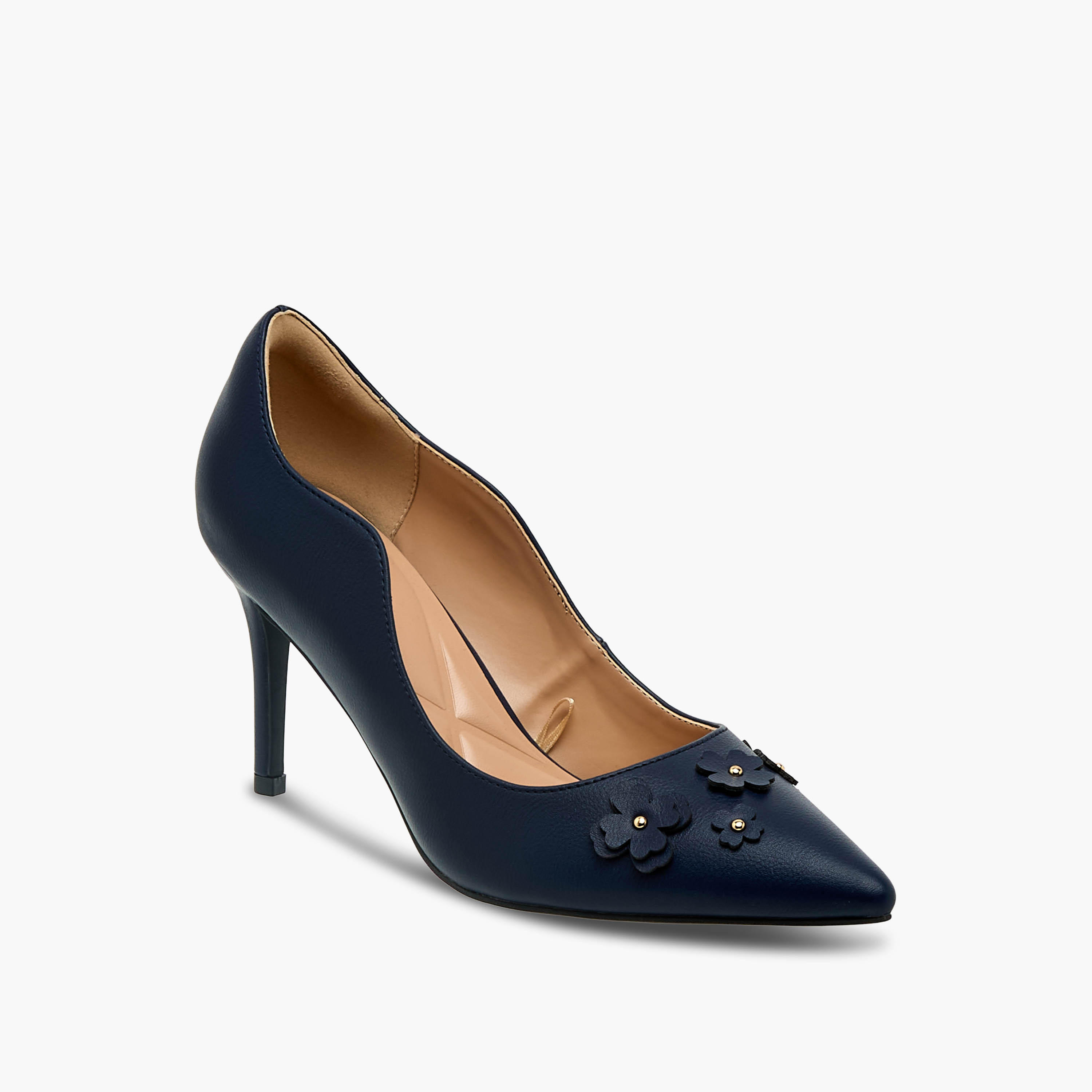 حذاء كلاسيكي بكعب رفيع وزخارف زهرية للنساء من سيليست-women-shoes-heels-image-2