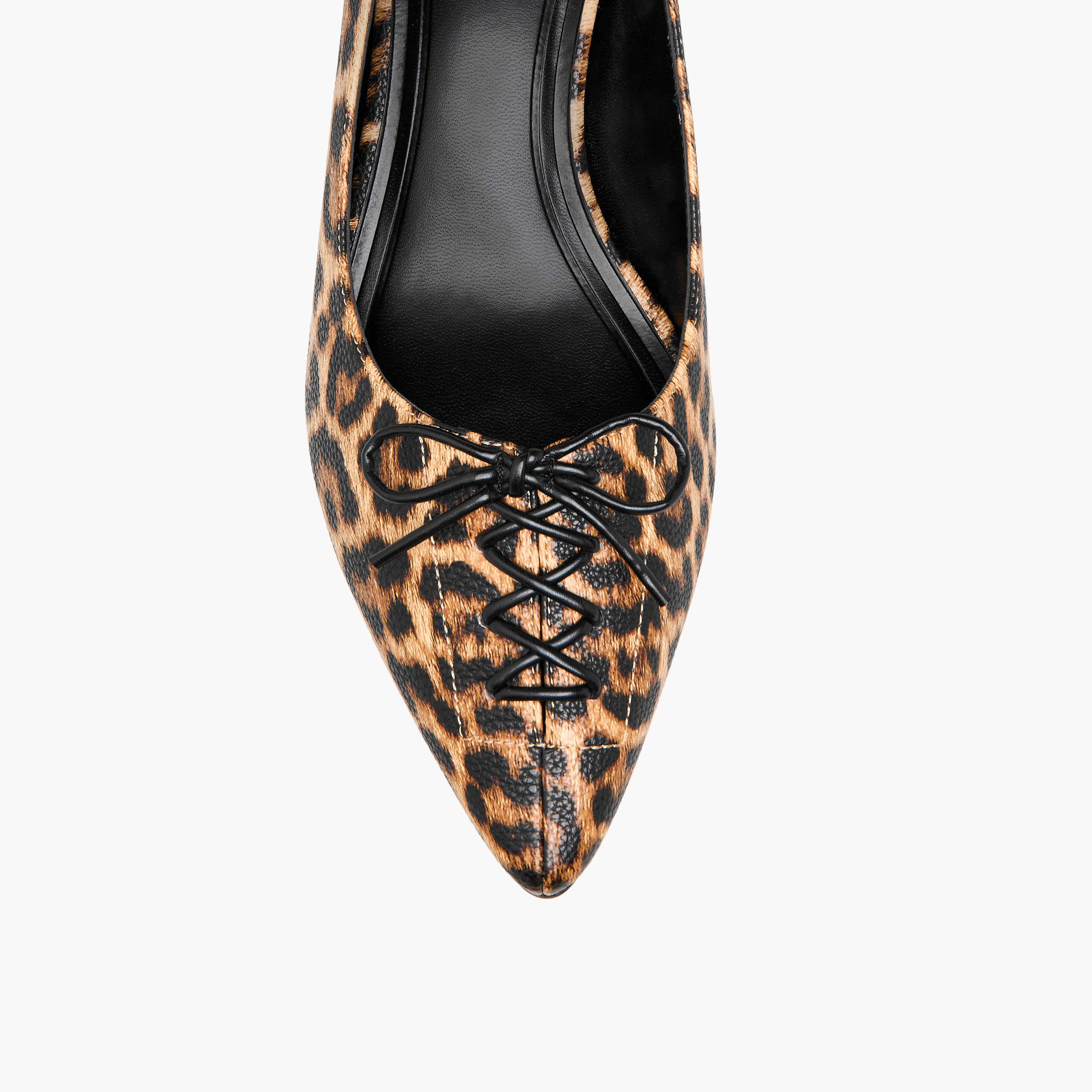 حذاء بومب سهل الارتداء بكعب كيتن للنساء من سيليست-women-shoes-heels-image-4
