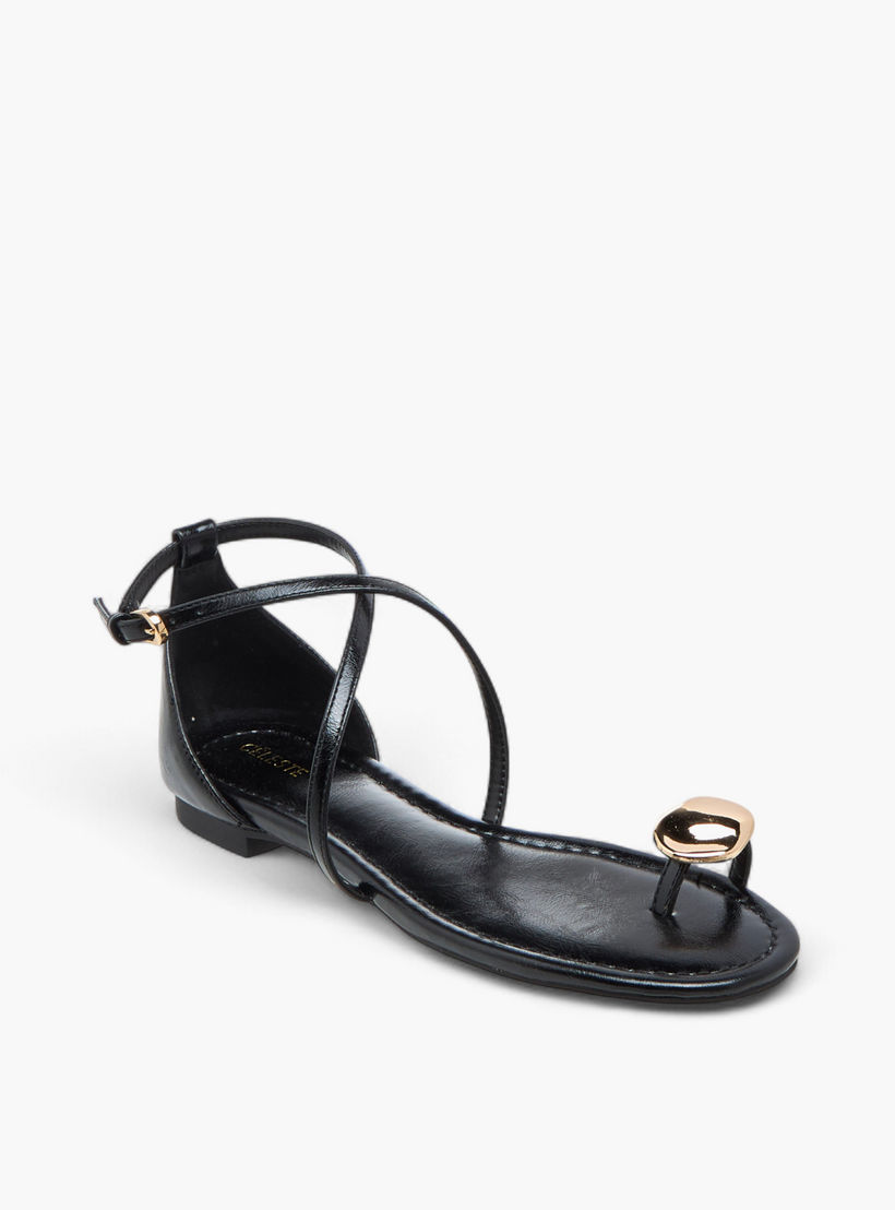 صندل سادة بحزام متقاطع وإبزيم إغلاق للنساء من سيليست-women-shoes-flats-sandals-image-2