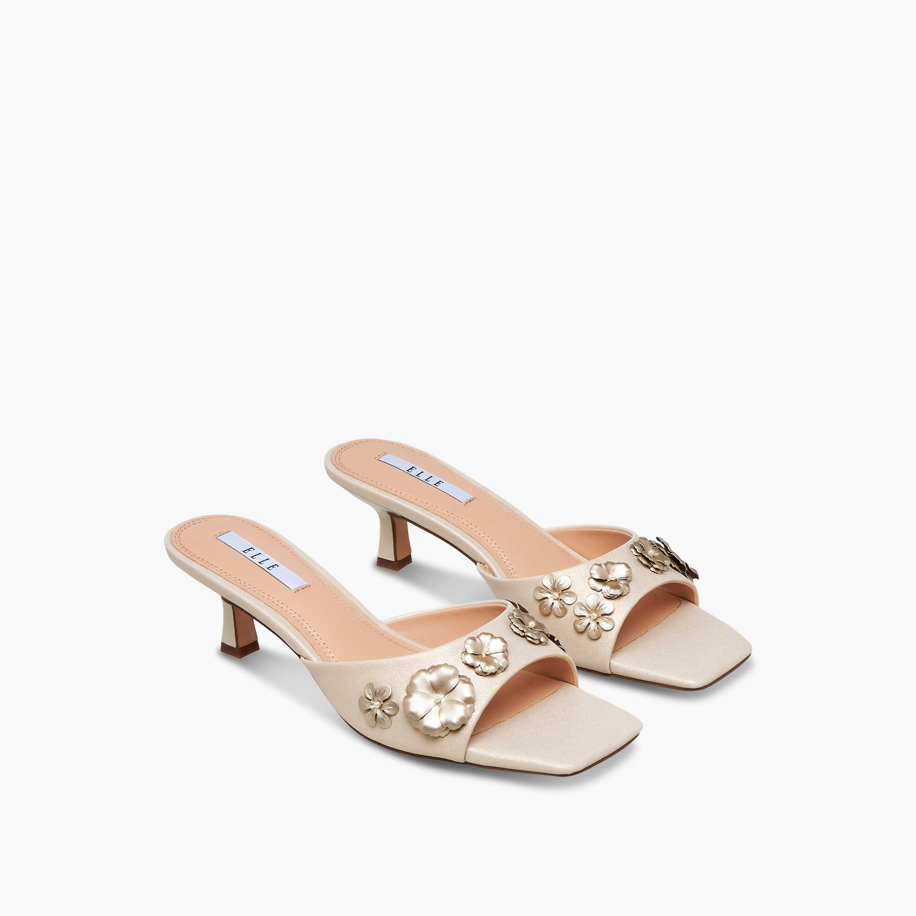 صندل بكعب صغير وبتزيينات زهرية للنساء من إيل-women-shoes-sandals-heeled-image-1