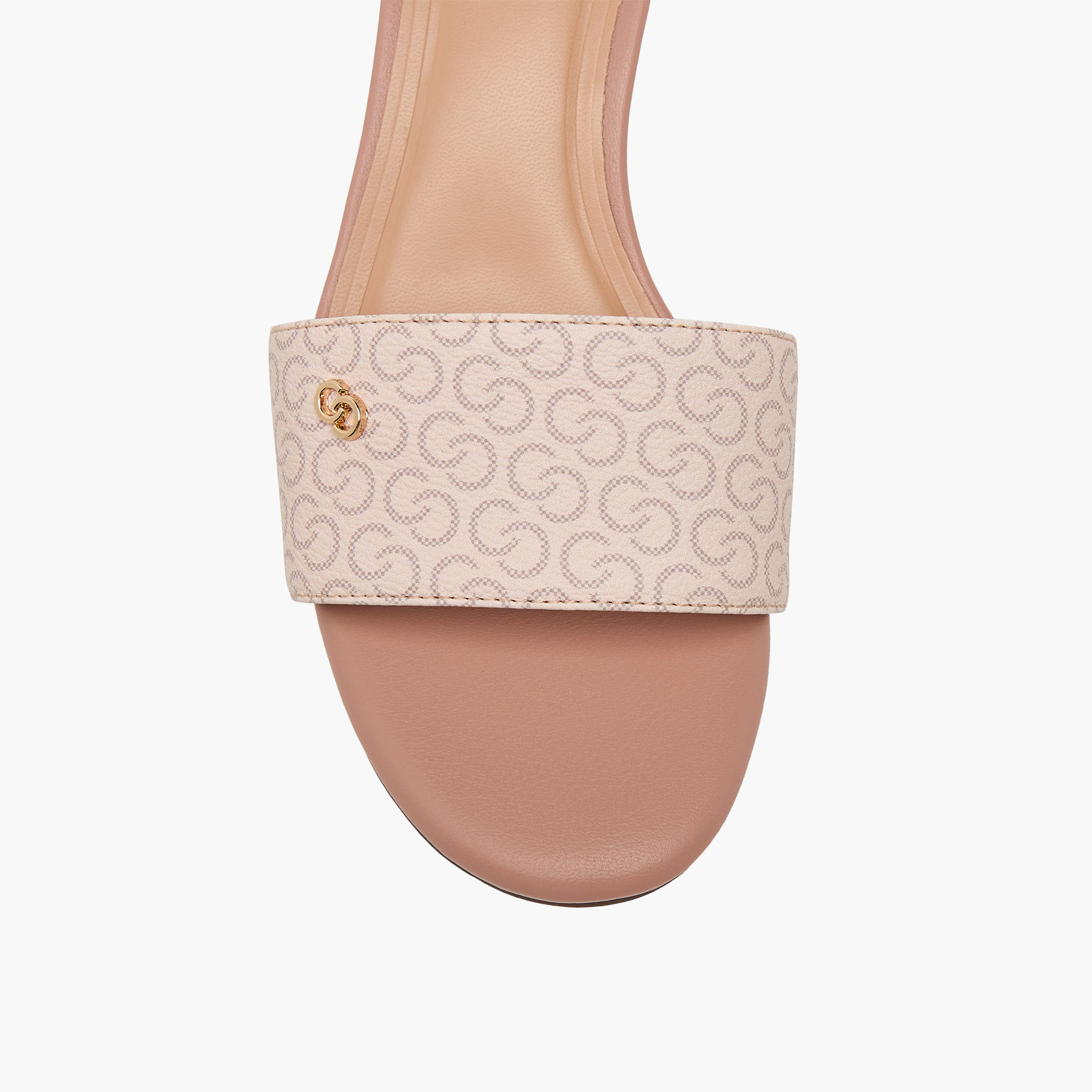 صندل سهل الارتداء بطبعات مونوجرام وكعب صغير للنساء من سيلست-women-shoes-sandals-heeled-image-4