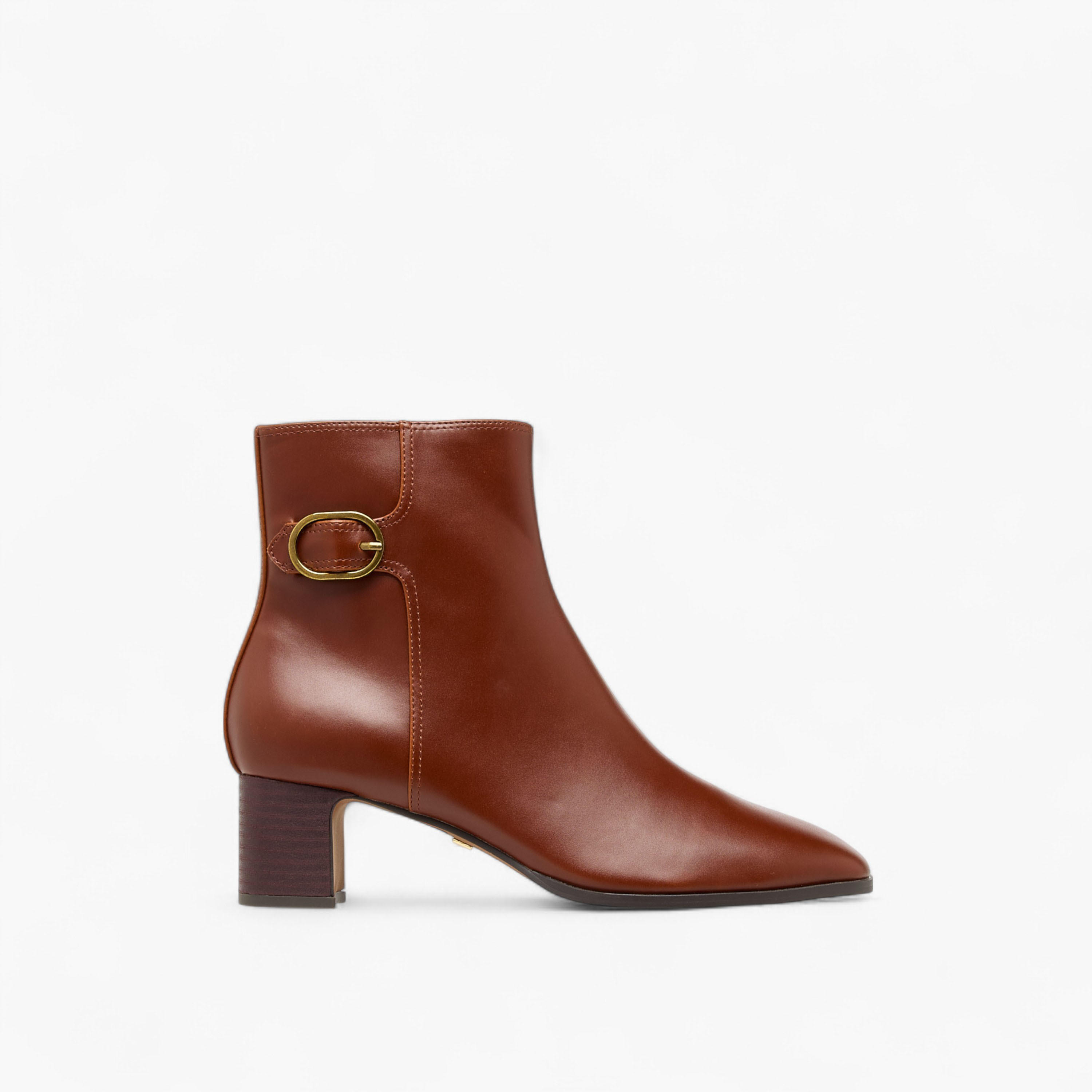 بوت بطول الكاحل وزينة إبزيم وكعب سميك وسحاب إغلاق للنساء من سيليست-women-shoes-boots-image-3