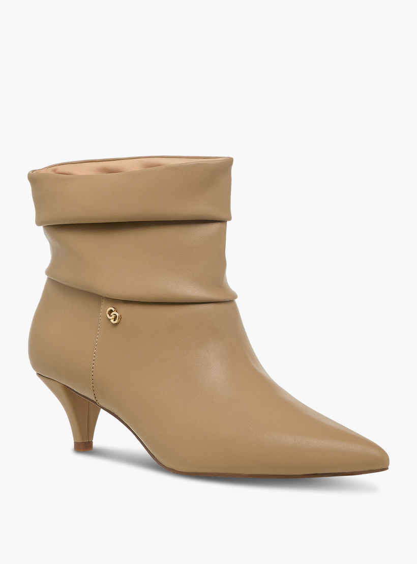 بوت كاحل بتفاصيل ثنيات وكعب صغير للنساء من سيليست-women-shoes-boots-image-2