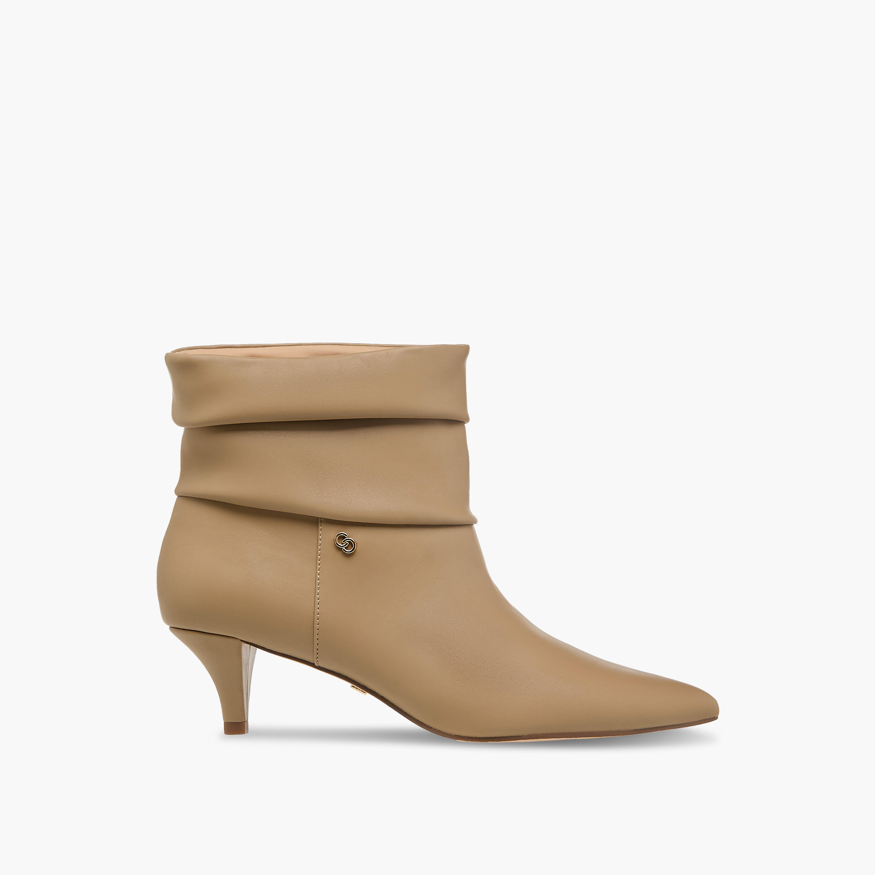 بوت كاحل بتفاصيل ثنيات وكعب صغير للنساء من سيليست-women-shoes-boots-image-3
