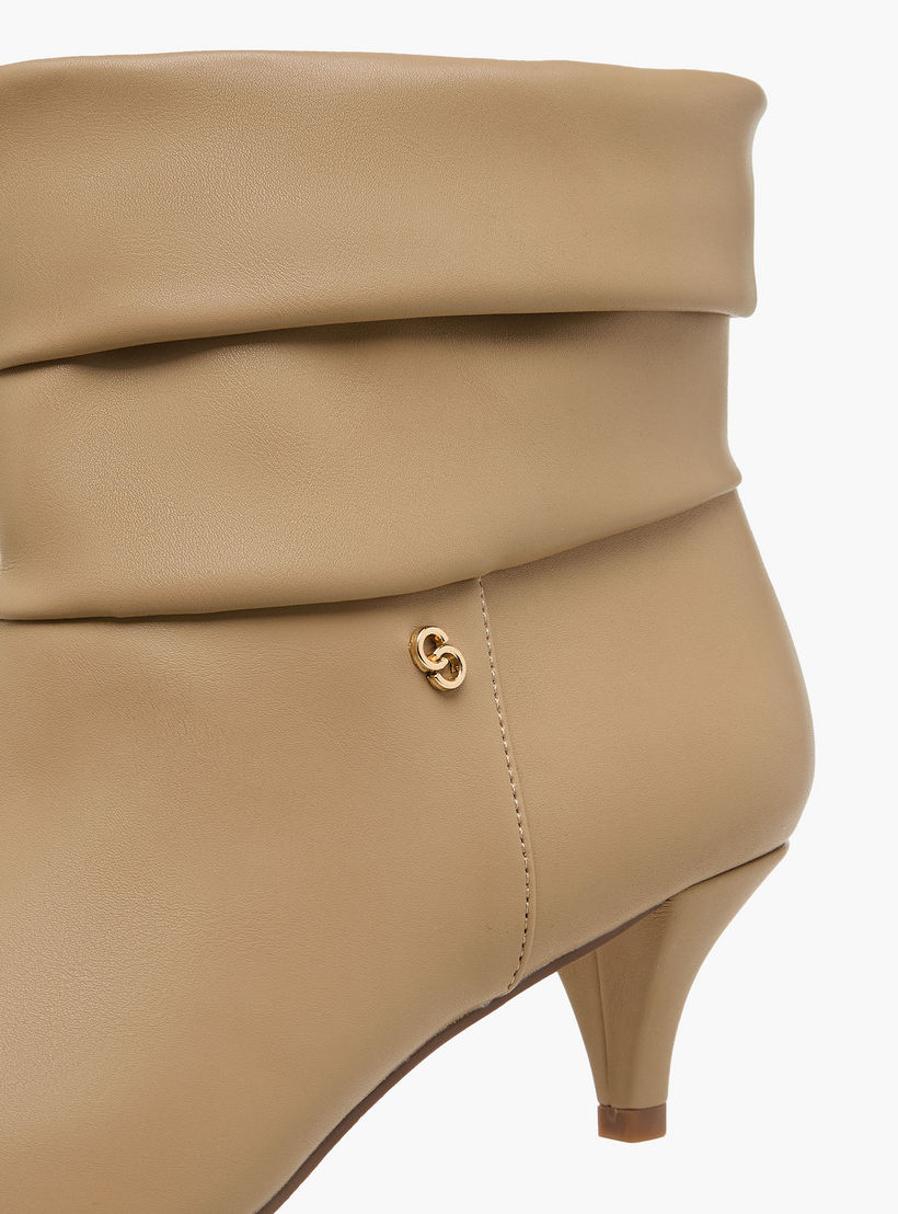 بوت كاحل بتفاصيل ثنيات وكعب صغير للنساء من سيليست-women-shoes-boots-image-4