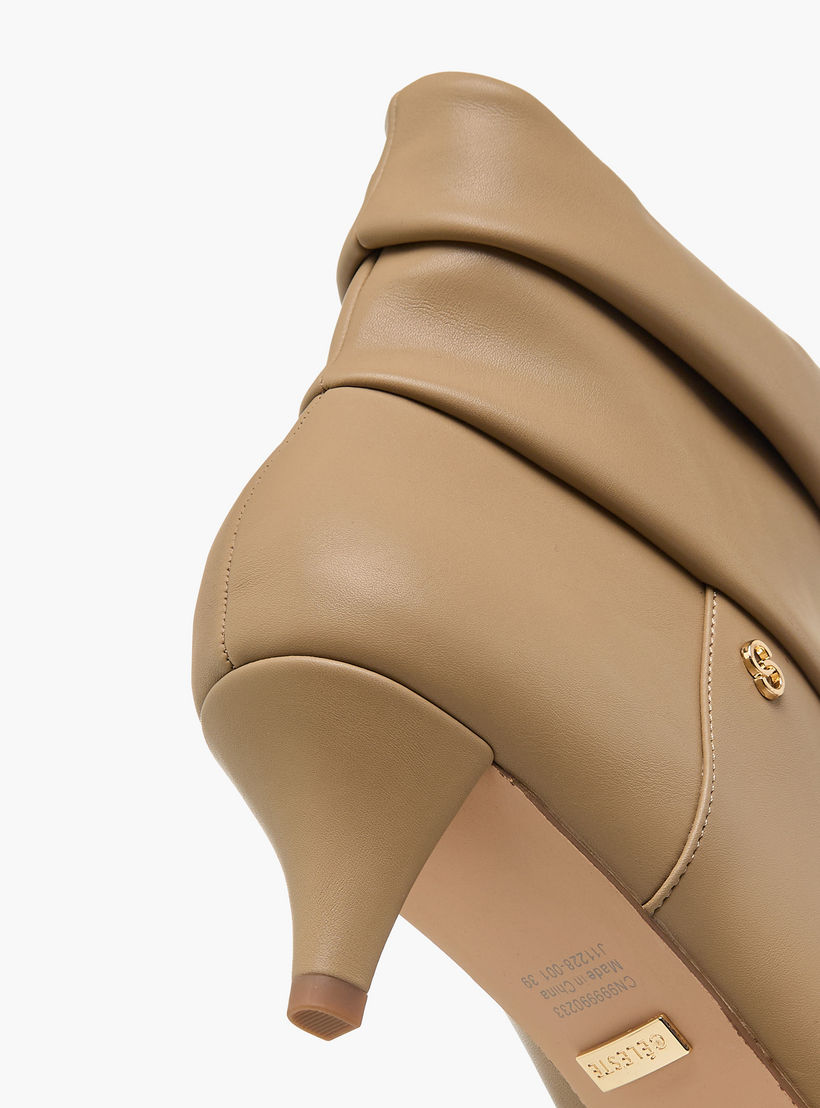 بوت كاحل بتفاصيل ثنيات وكعب صغير للنساء من سيليست-women-shoes-boots-image-5