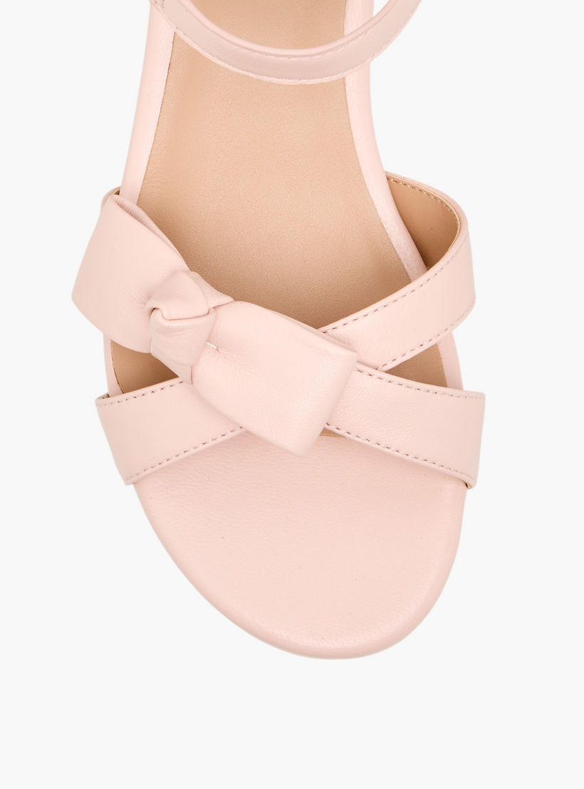 صندل بفيونكة وكعب سميك وشريط إغلاق لاصق للبنات من بابلوسكي-girls-shoes-sandals-image-4