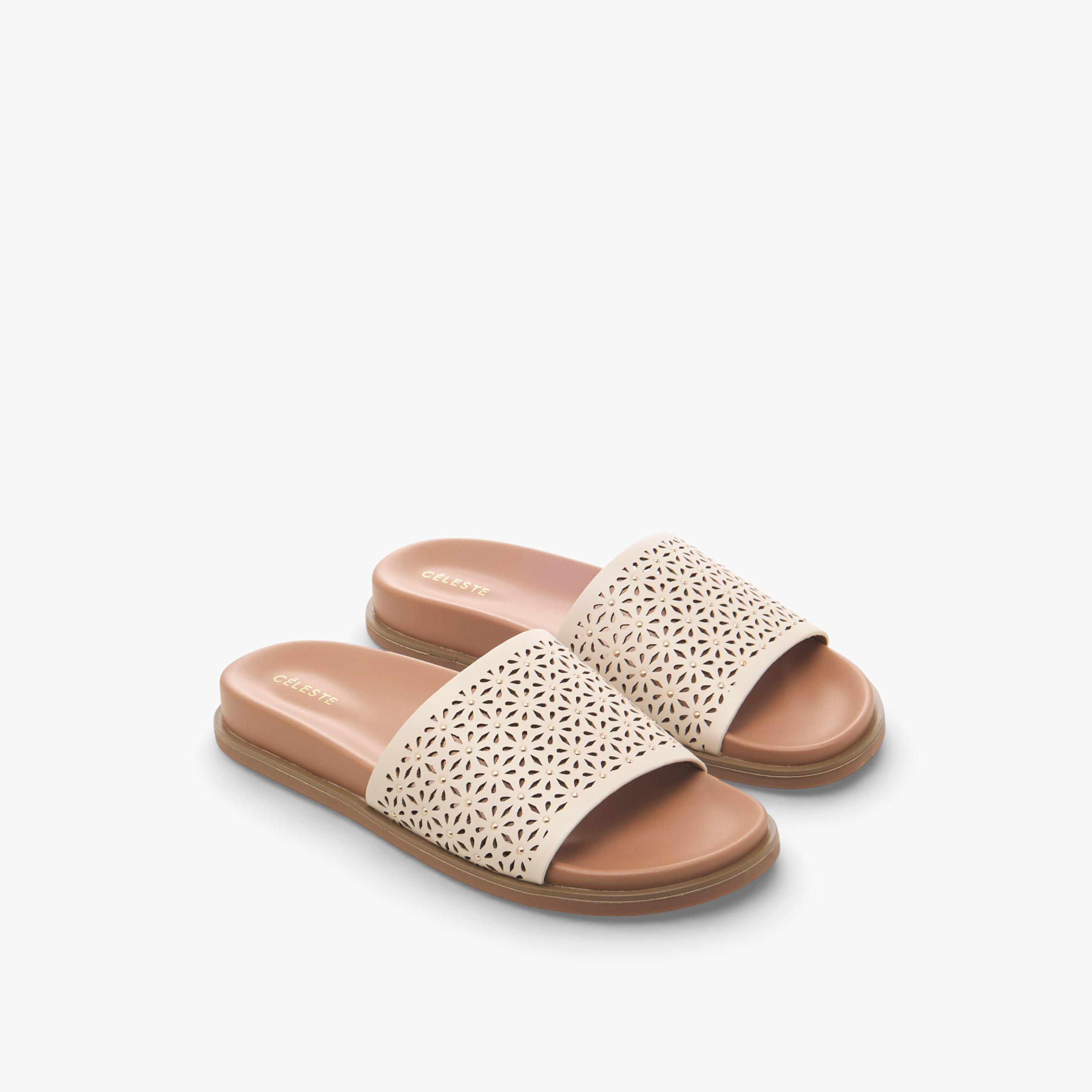 صندل مسطح بارز الملمس بقطع ليزر للنساء من سيليست-women-shoes-flats-sandals-image-1