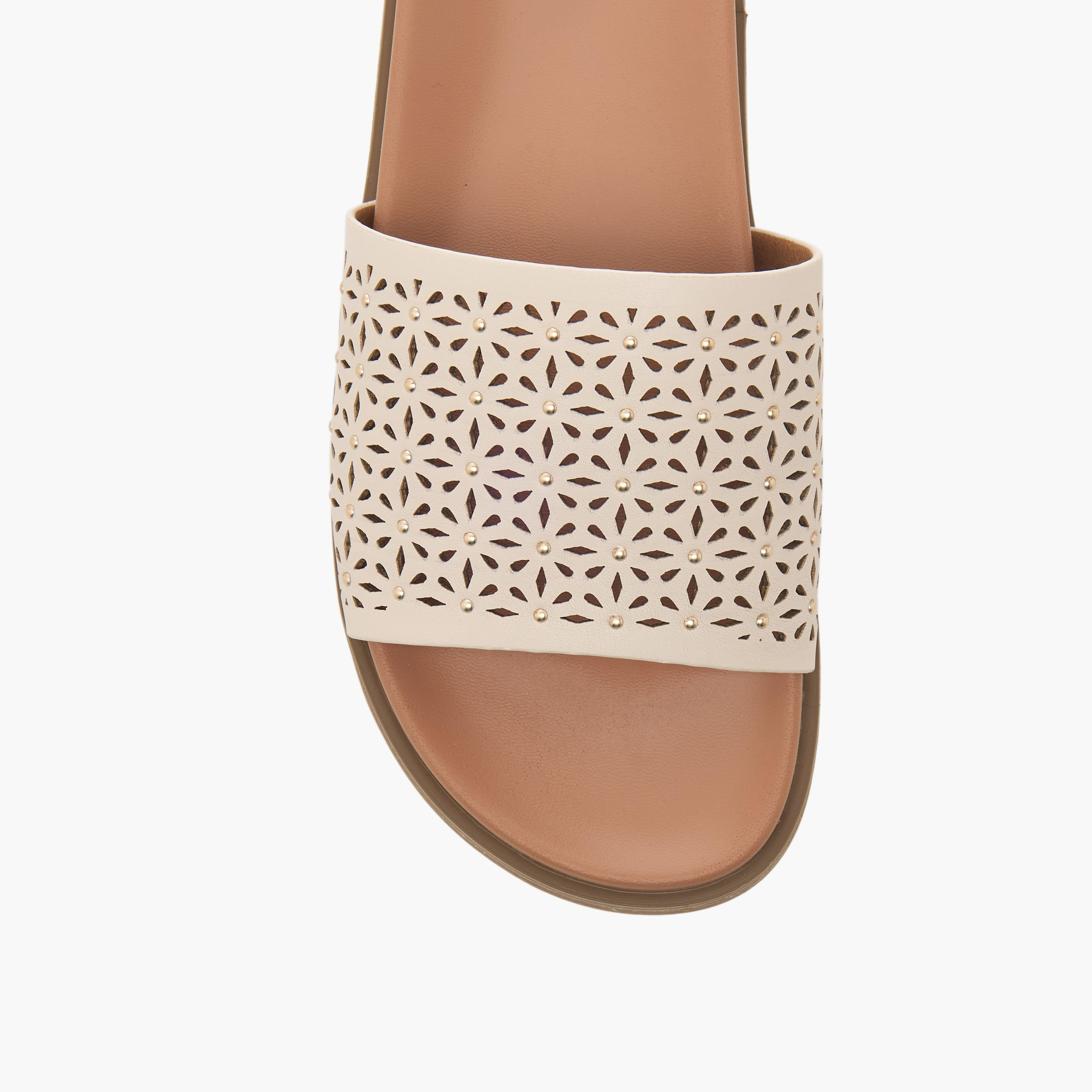 صندل مسطح بارز الملمس بقطع ليزر للنساء من سيليست-women-shoes-flats-sandals-image-4