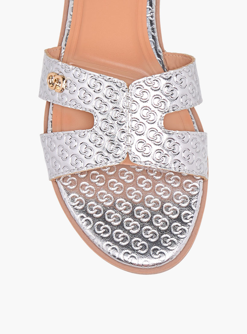 صندل مسطح سهل الارتداء بنقوش مونوجرام للنساء من سيليست-women-shoes-flats-sandals-image-4