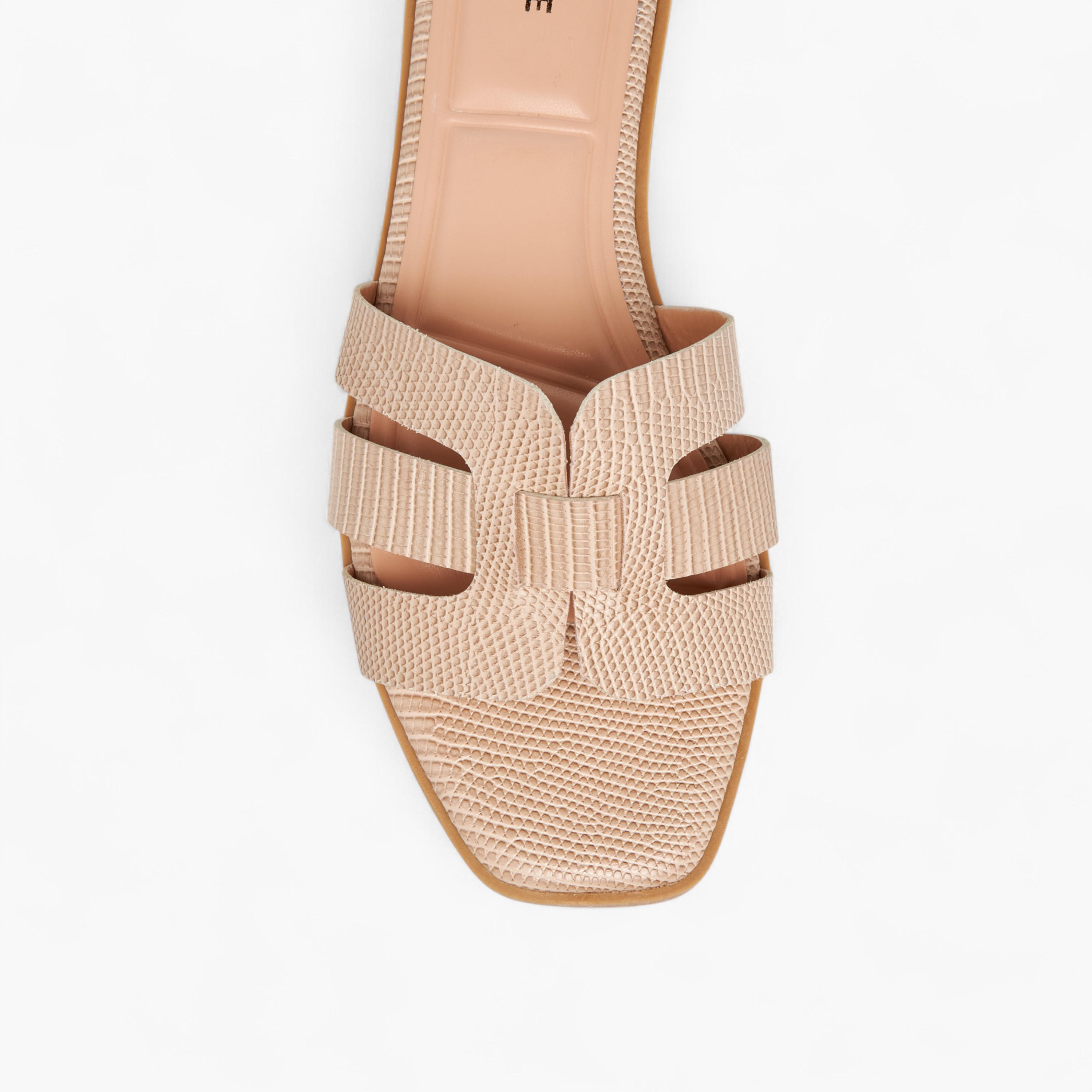 صندل مسطح سهل الارتداء بارز الملمس للنساء من سيليست-women-shoes-flats-sandals-image-4