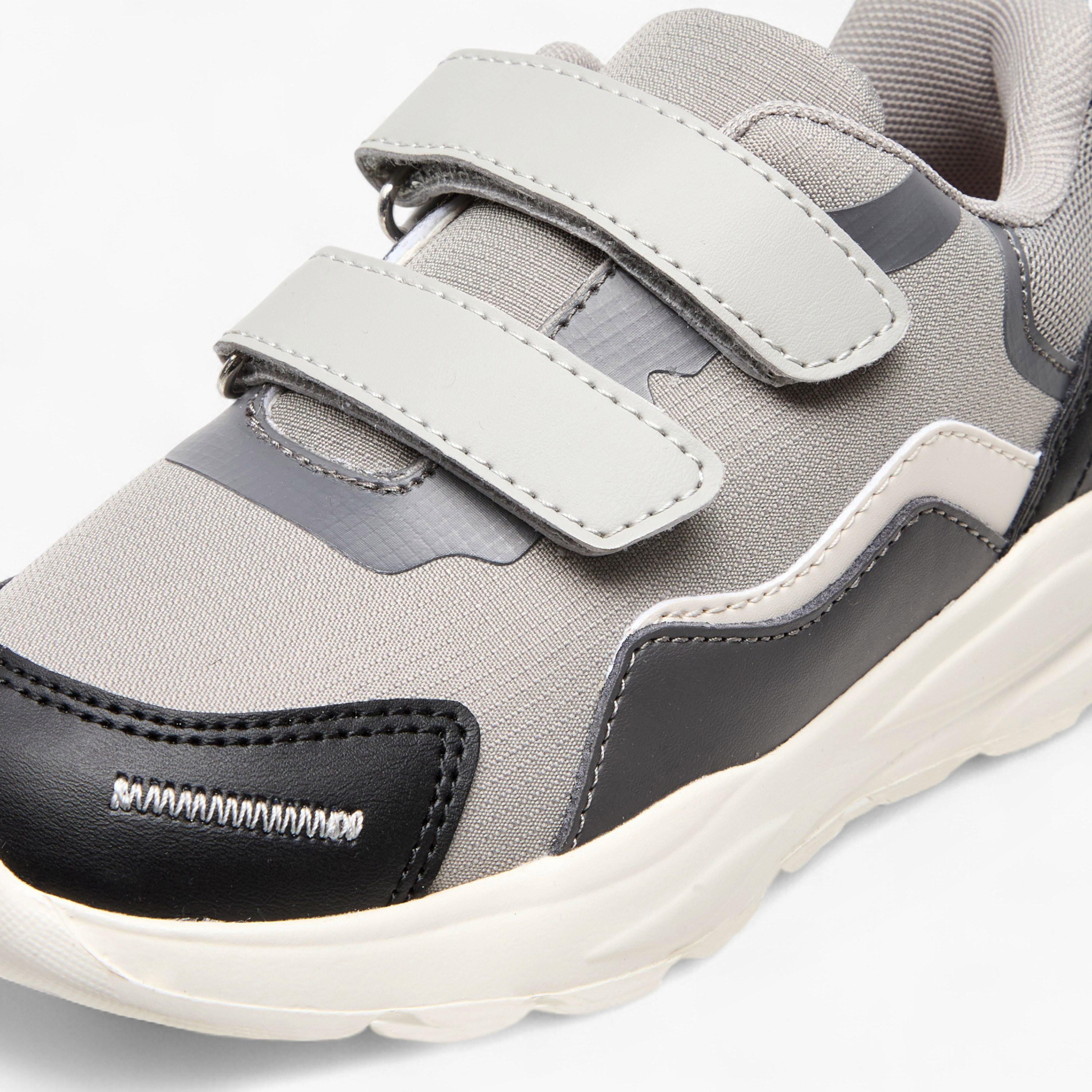 LBL by Shoexpress Colourblock Sneakers with Hook and Loop Closure-boys-shoes-sneakers-image-4