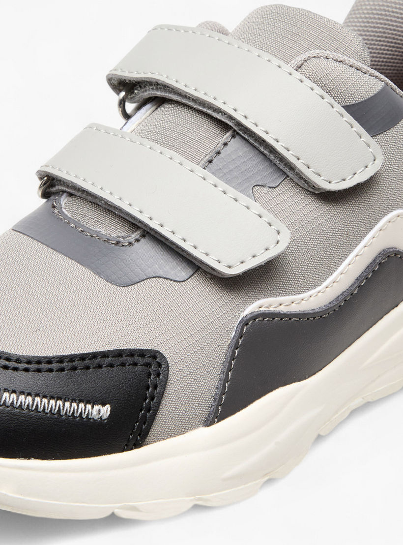 LBL by Shoexpress Colourblock Sneakers with Hook and Loop Closure-boys-shoes-sneakers-image-4