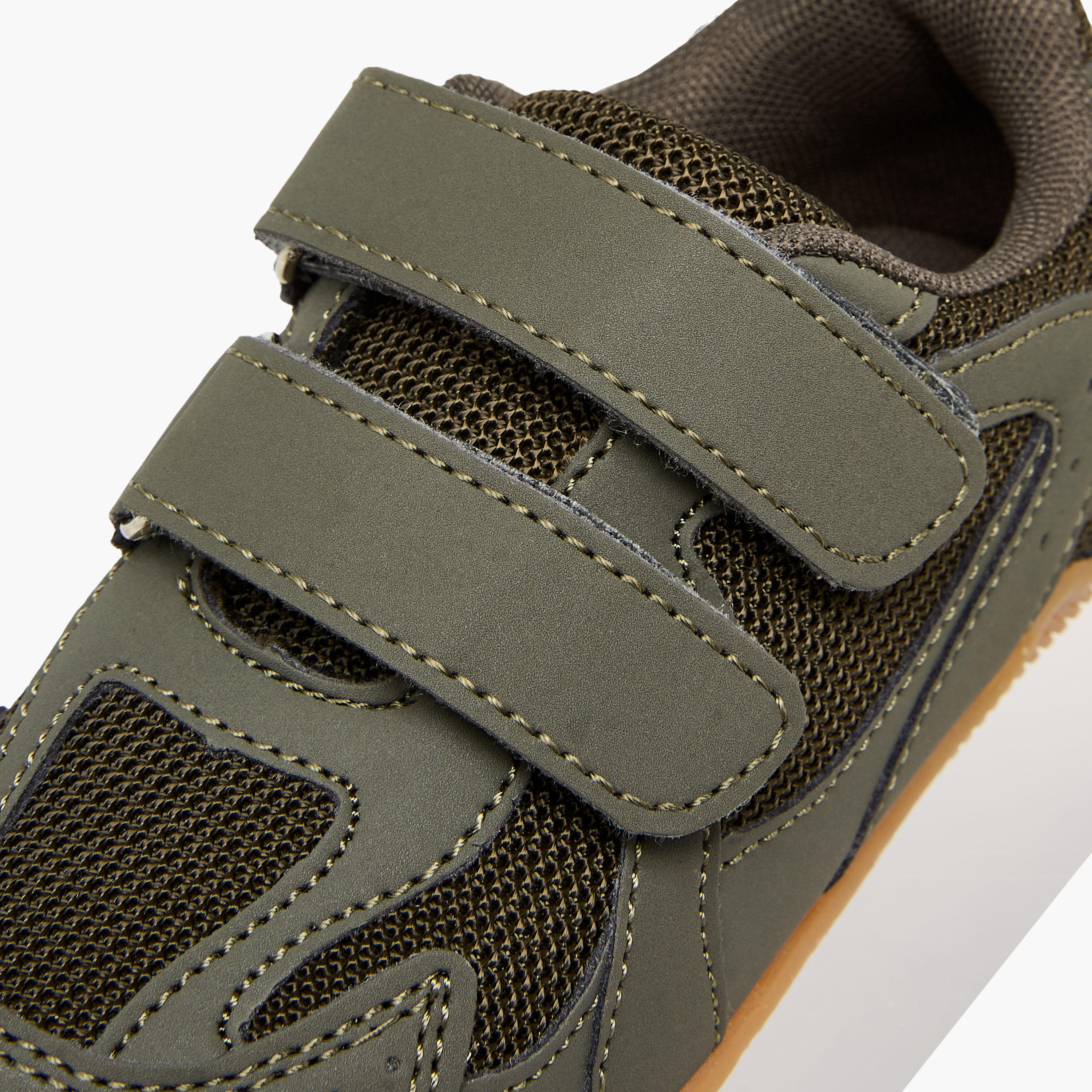 حذاء سنيكرز بشريط إغلاق لاصق للأولاد من إل بي إل من شو إكسبريس-boys-shoes-sneakers-image-4
