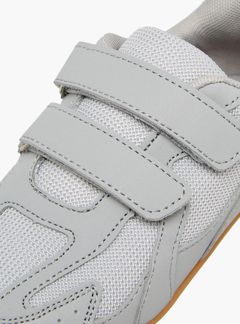 حذاء سنيكرز بشريط إغلاق لاصق للأولاد من إل بي إل من شو إكسبريس-boys-shoes-sneakers-image-4