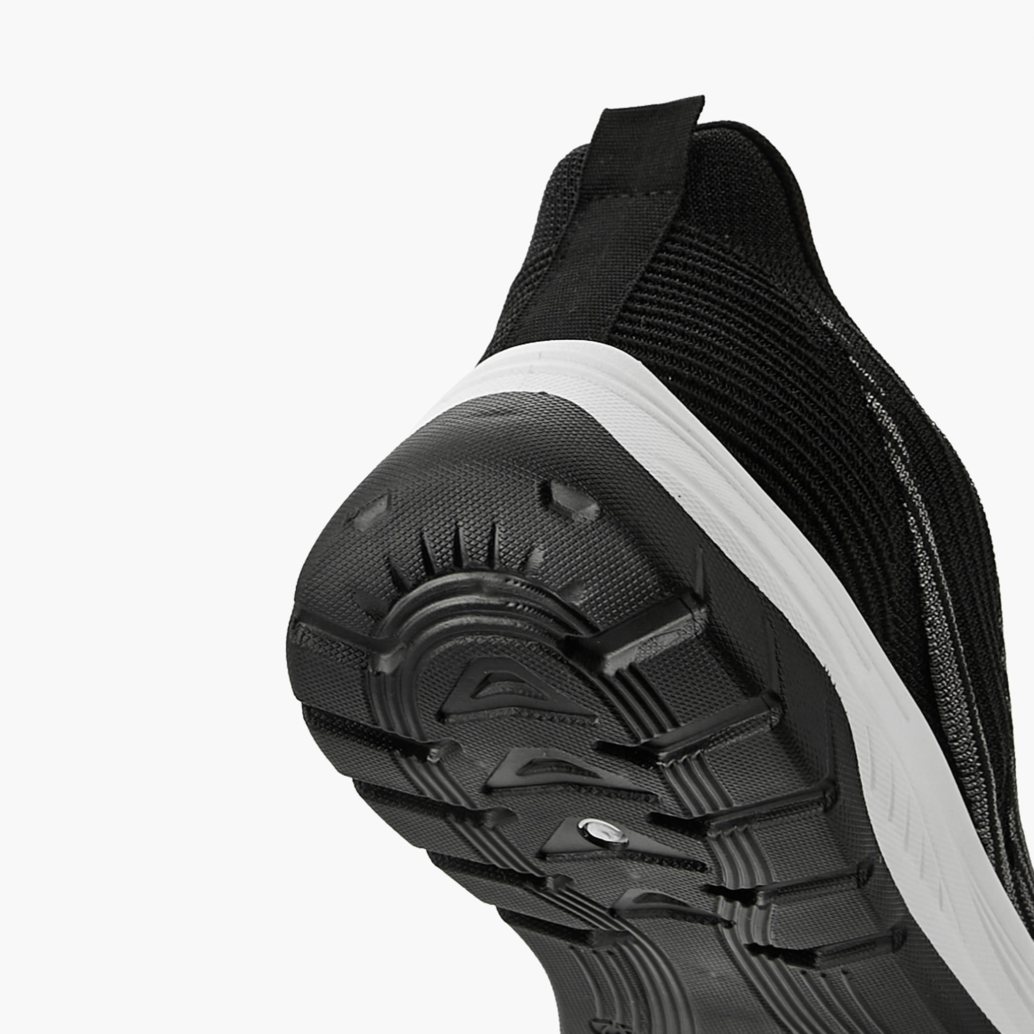 حذاء رياضي برباط إغلاق للرجال من أوكلان من شو إكسبريس-men-shoes-sports-image-5