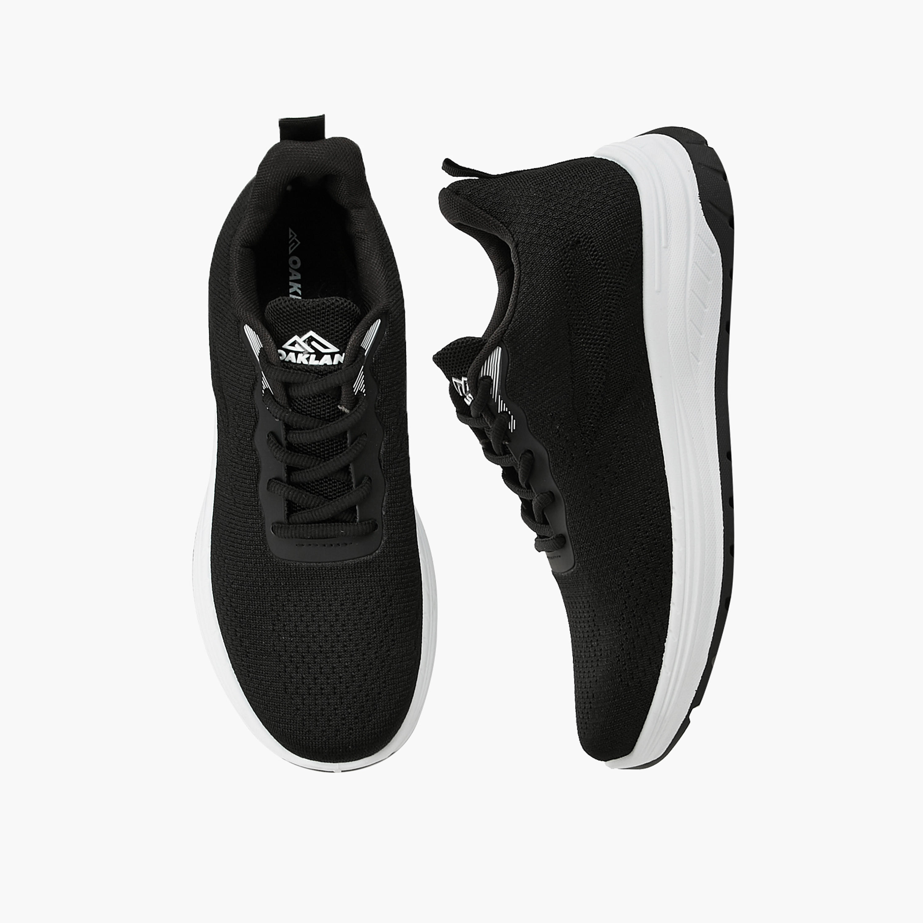 حذاء رياضي برباط إغلاق للرجال من أوكلان من شو إكسبريس-men-shoes-sports-image-1