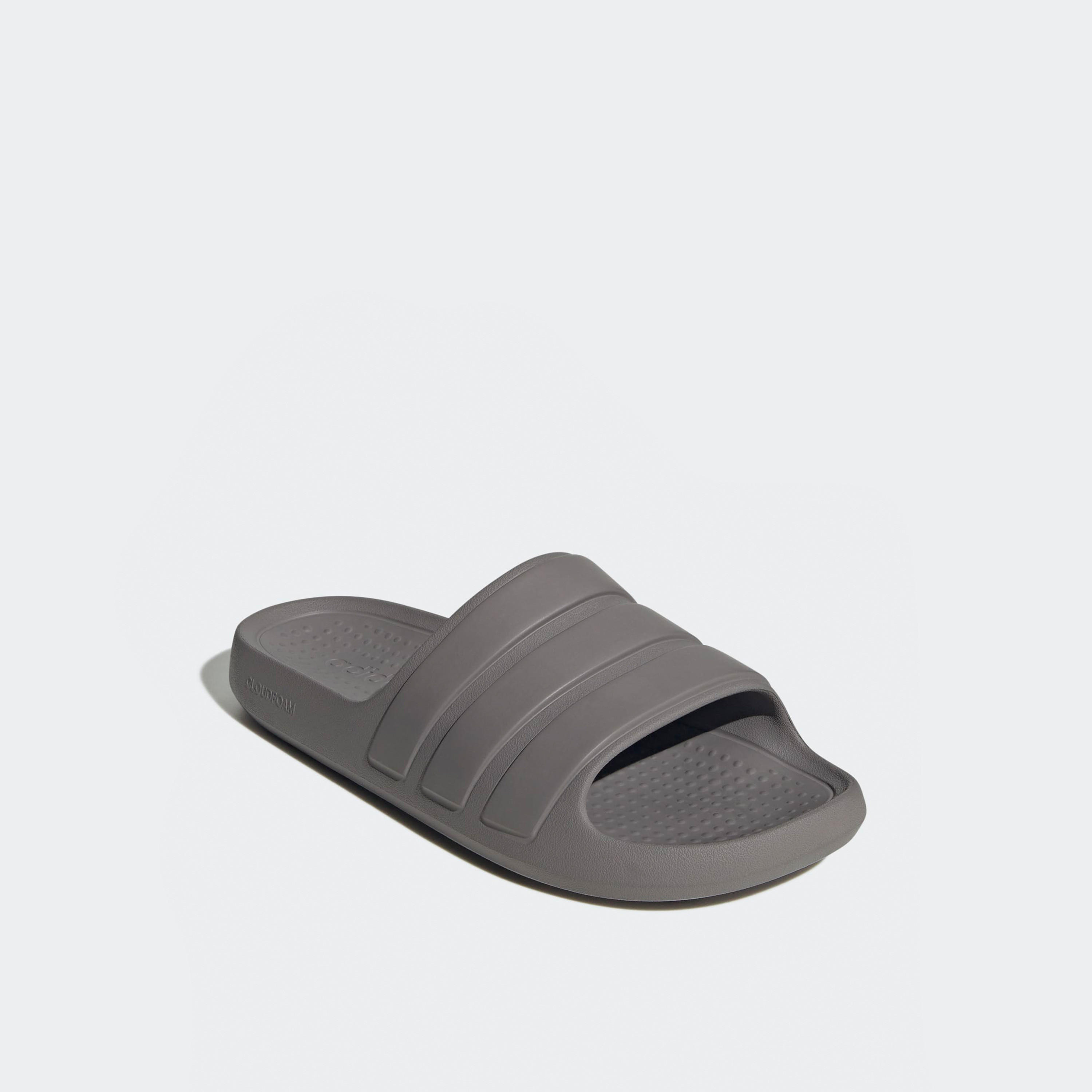شبشب بلون سادة أديليت فلو للرجال من أديداس-men-shoes-flipflopsandslides-image-2