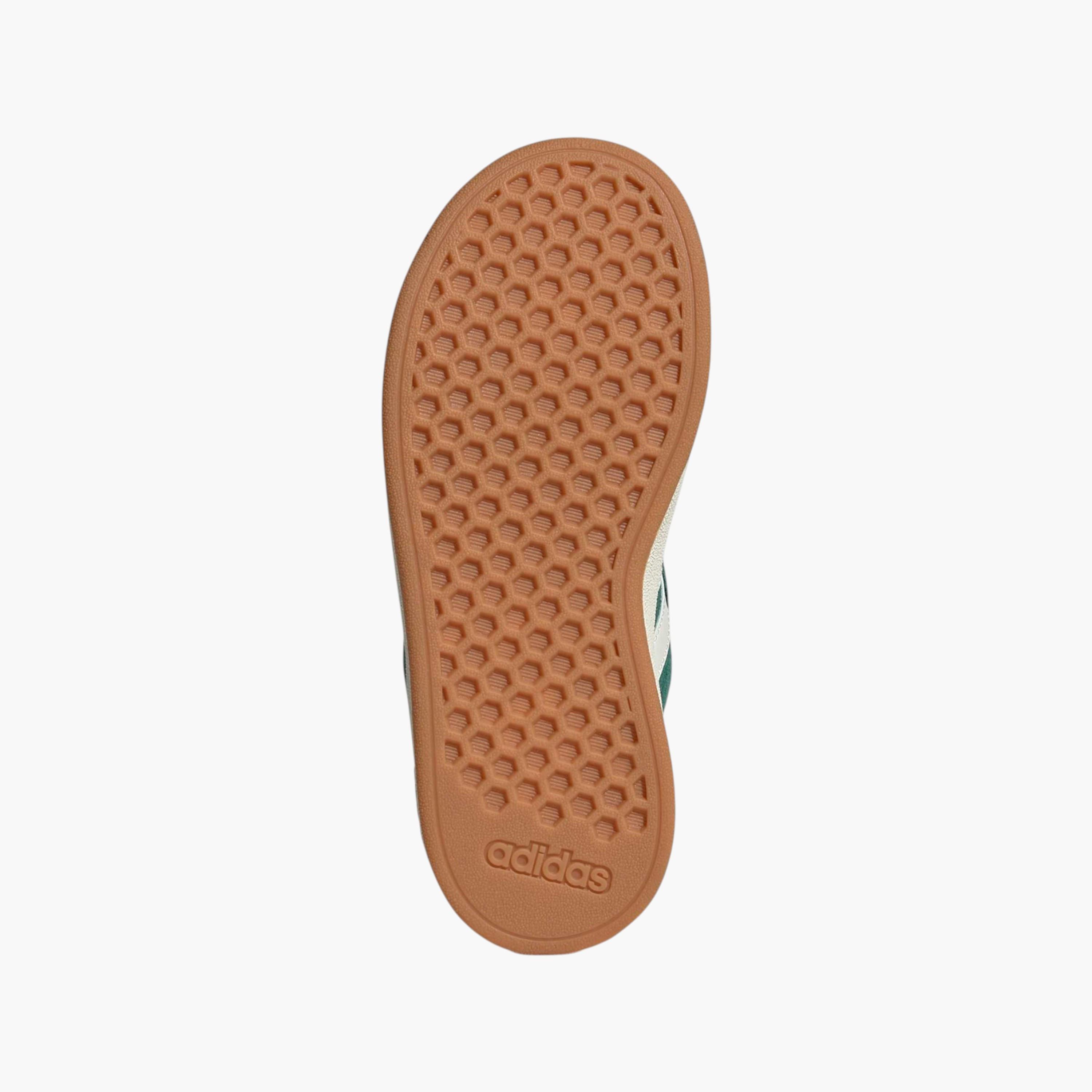 حذاء سنيكرز برباط جراند كورت 00أس كيه للأطفال من أديداس-girls-shoes-sneakers-image-4