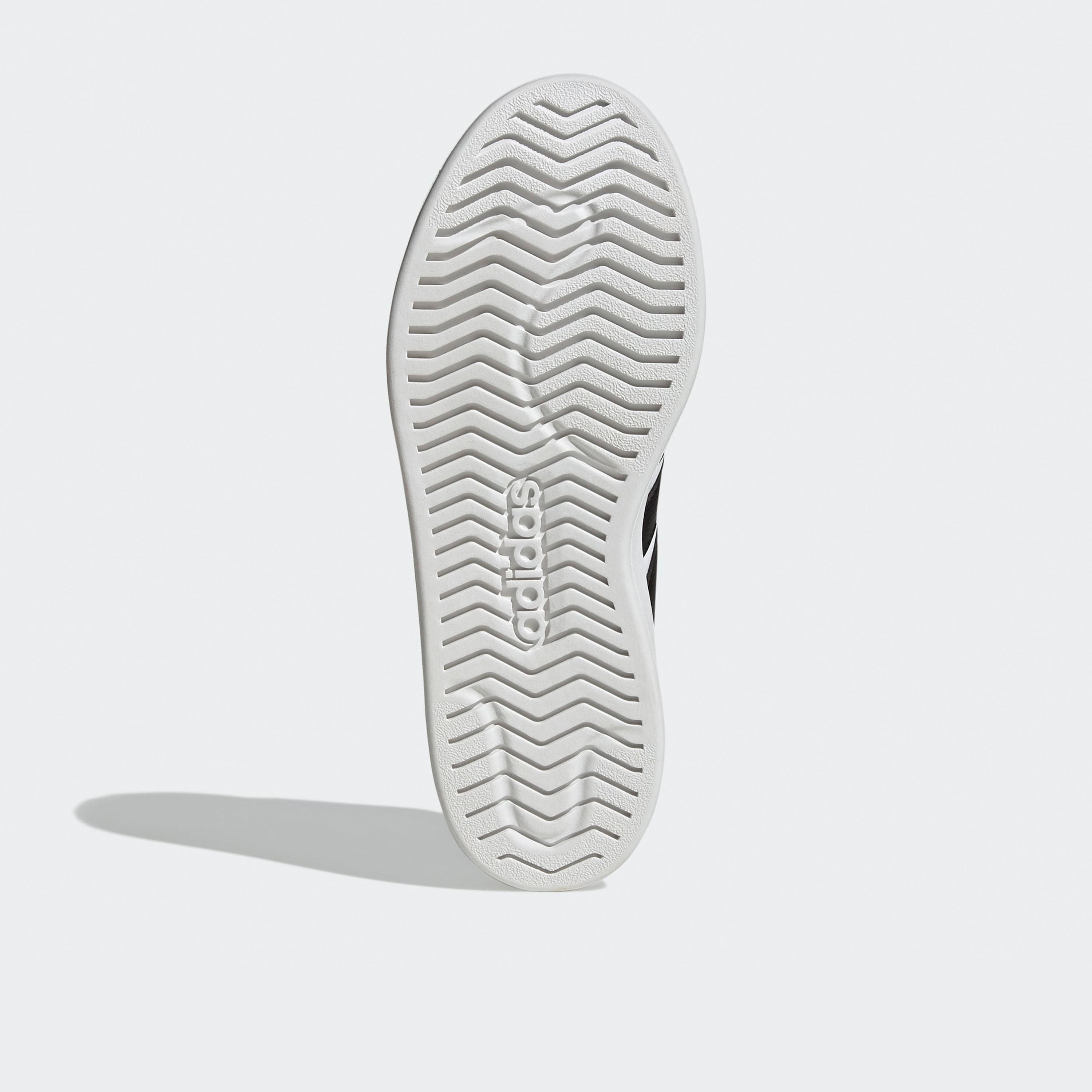 حذاء سنيكرز بطول الكاحل وشريط إغلاق لاصق ستريت توك للنساء من أديداس-women-shoes-sneakers-image-4
