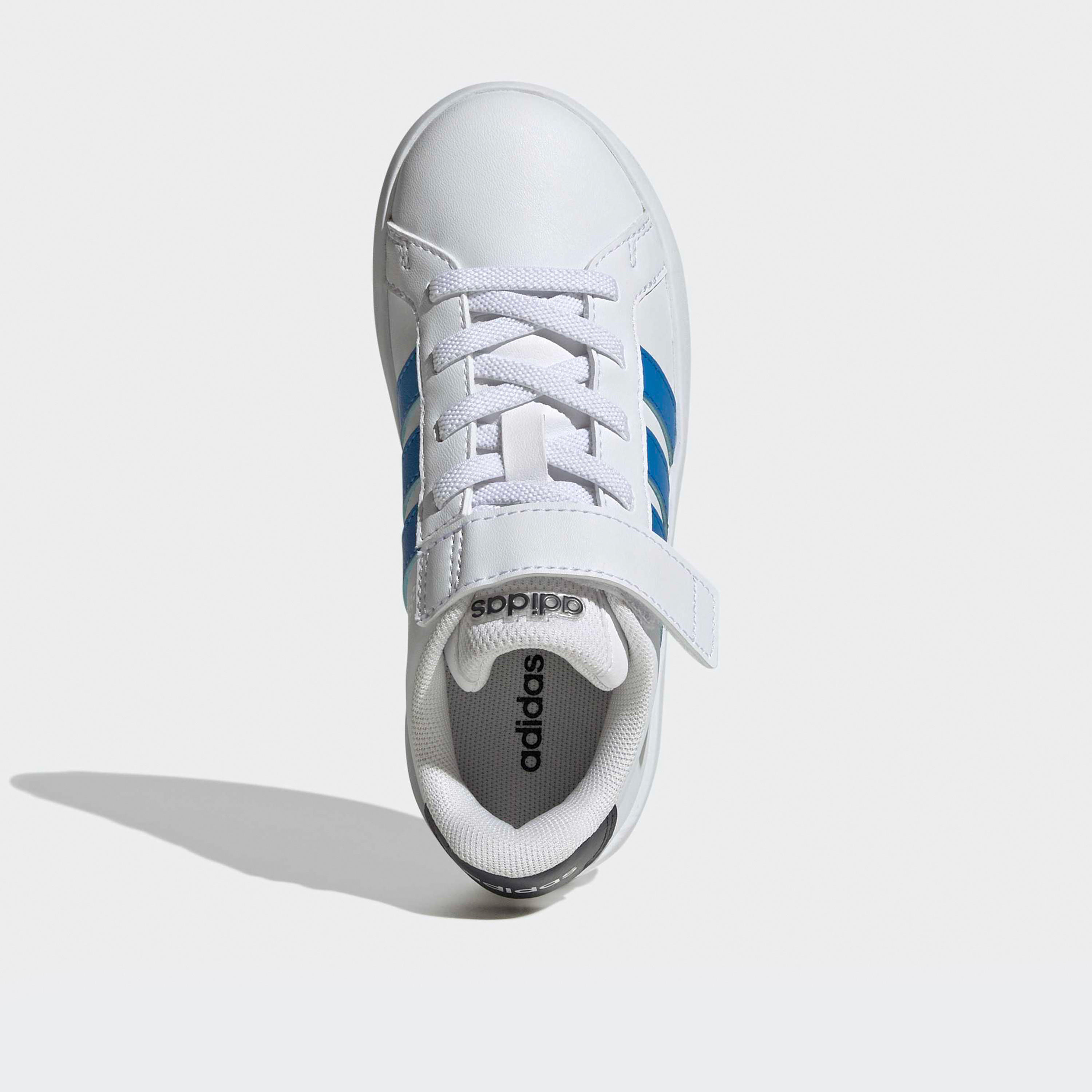 حذاء سنيكرز بشريط إغلاق لاصق "جراند كورت 3.0 إي إل" للأولاد من أديداس-sports-boys-shoes-image-4