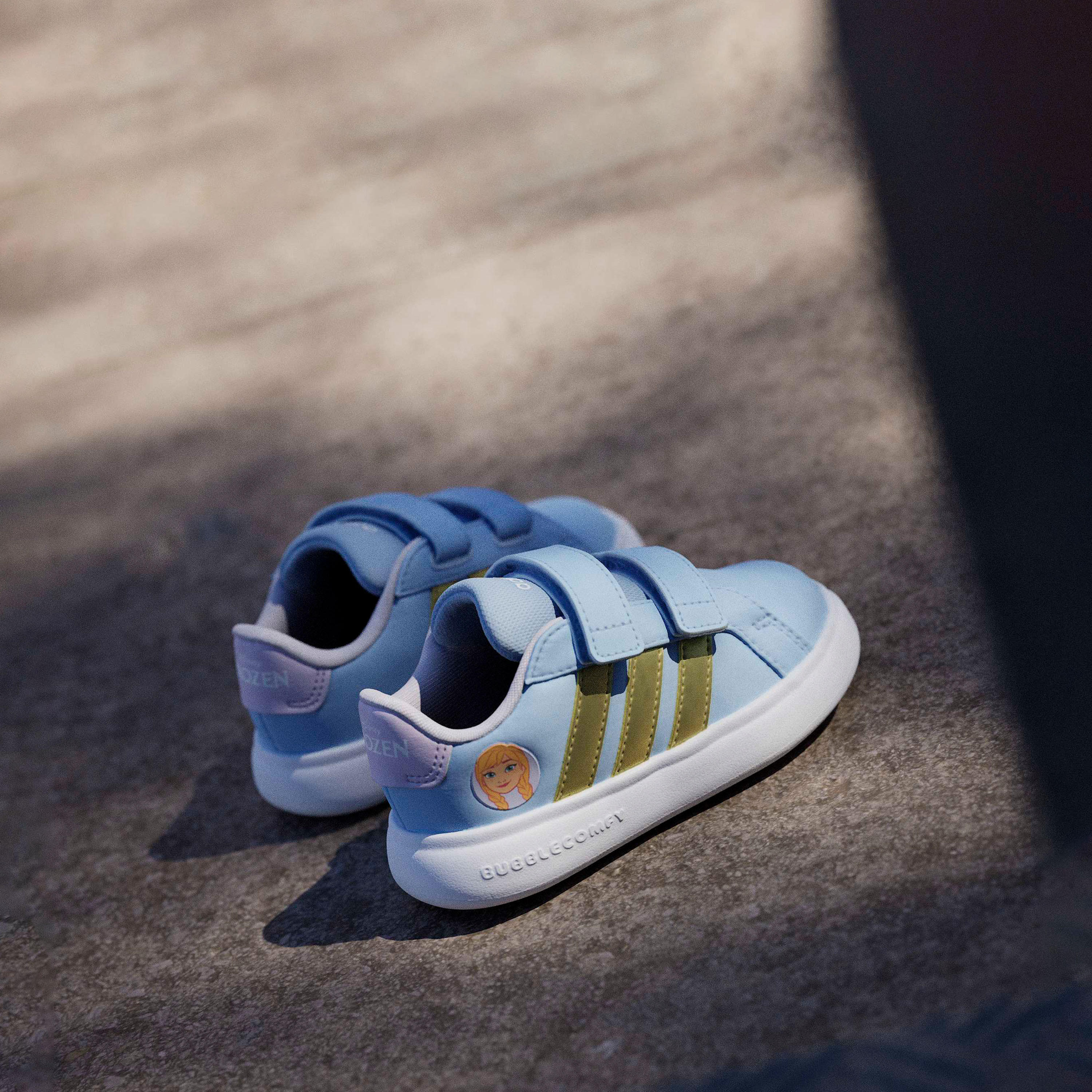 حذاء سنيكرز بشريط إغلاق لاصق جراند كورت آنا من أديداس-baby-girls-shoes-closedshoes-image-9