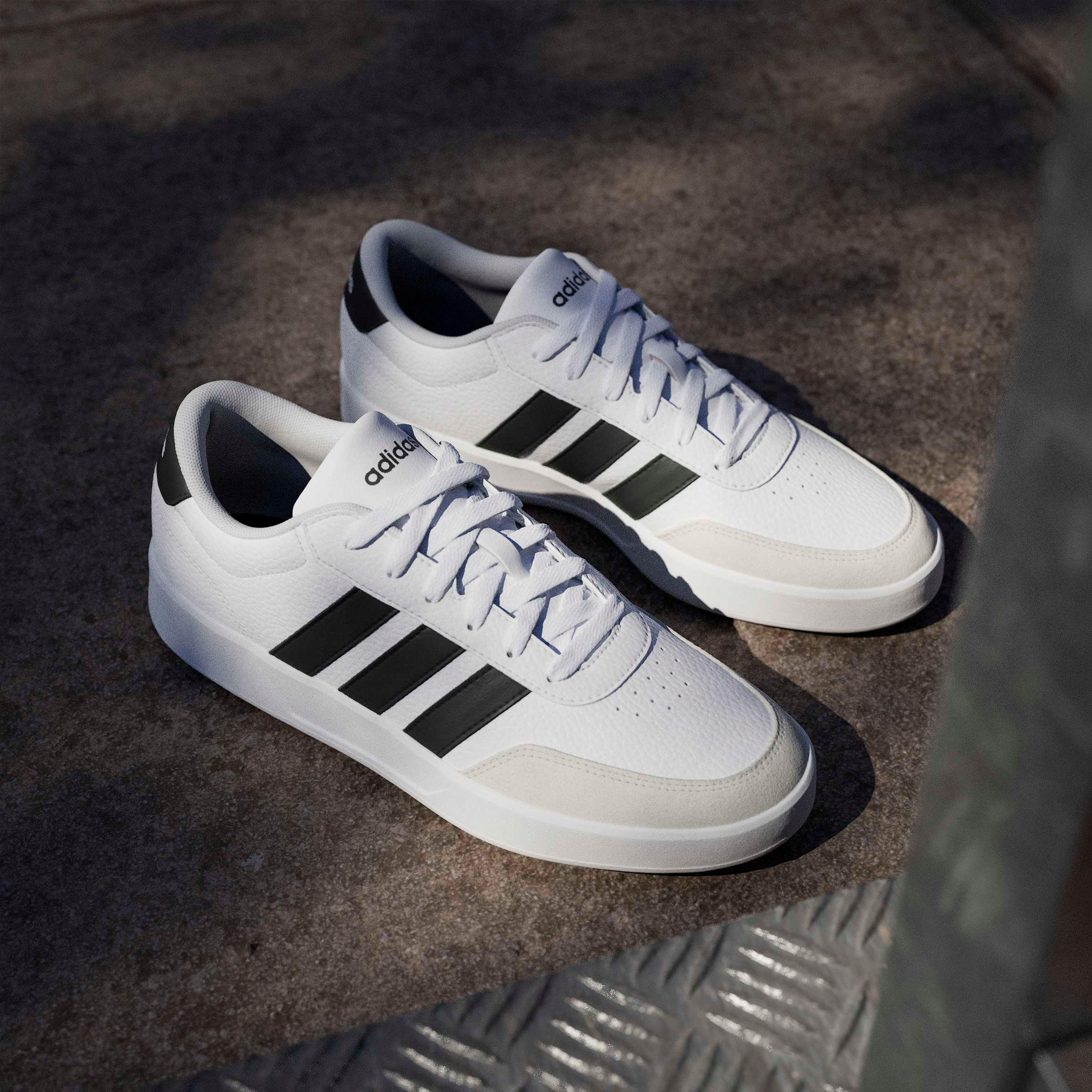 حذاء سنيكرز مخطط للكاحل برباط إغلاق بريكنت 3.0 للرجال من أديداس-men-shoes-sneakers-image-9