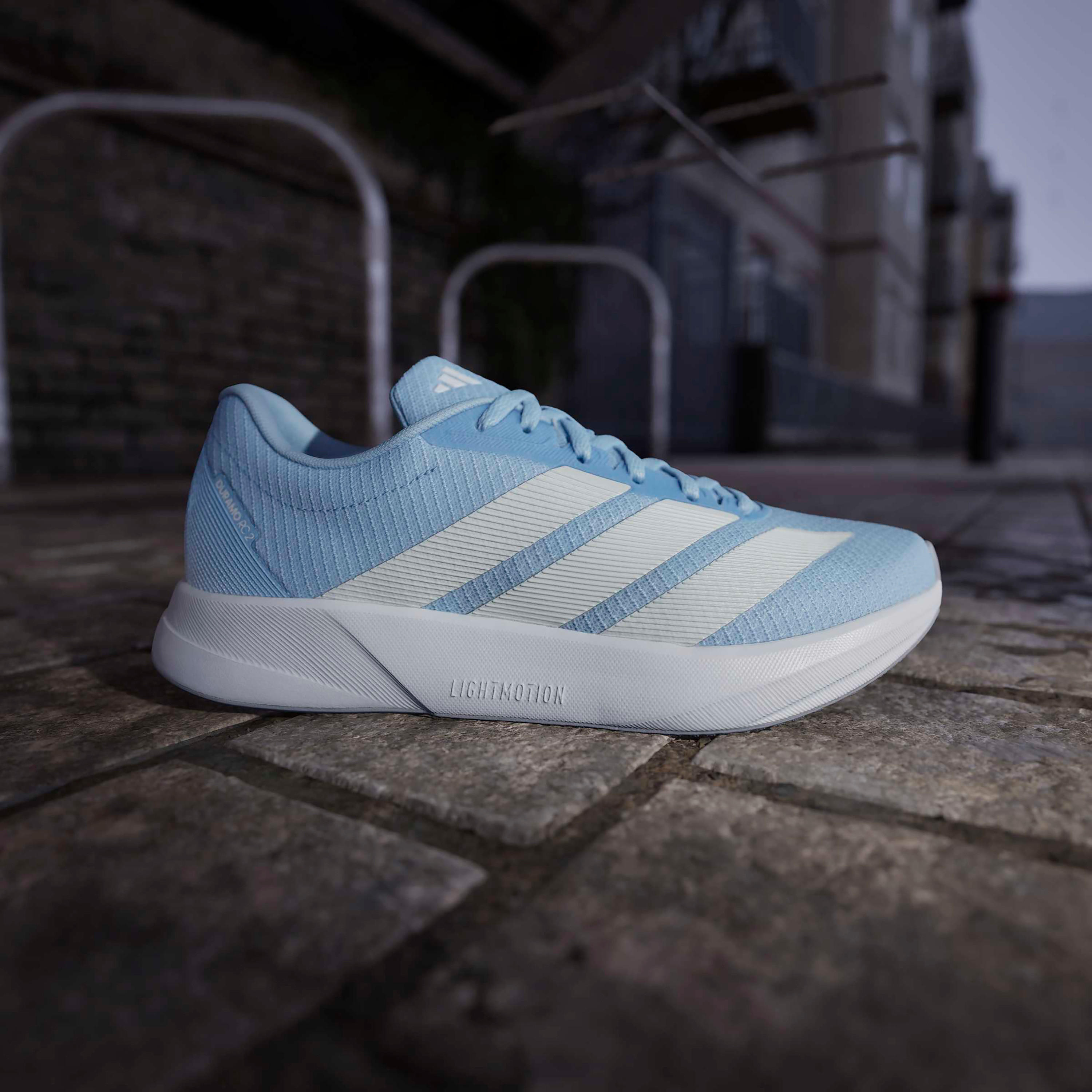 حذاء جري برباط ديورامو RC2 W للنساء من أديداس-women-shoes-sports-image-3