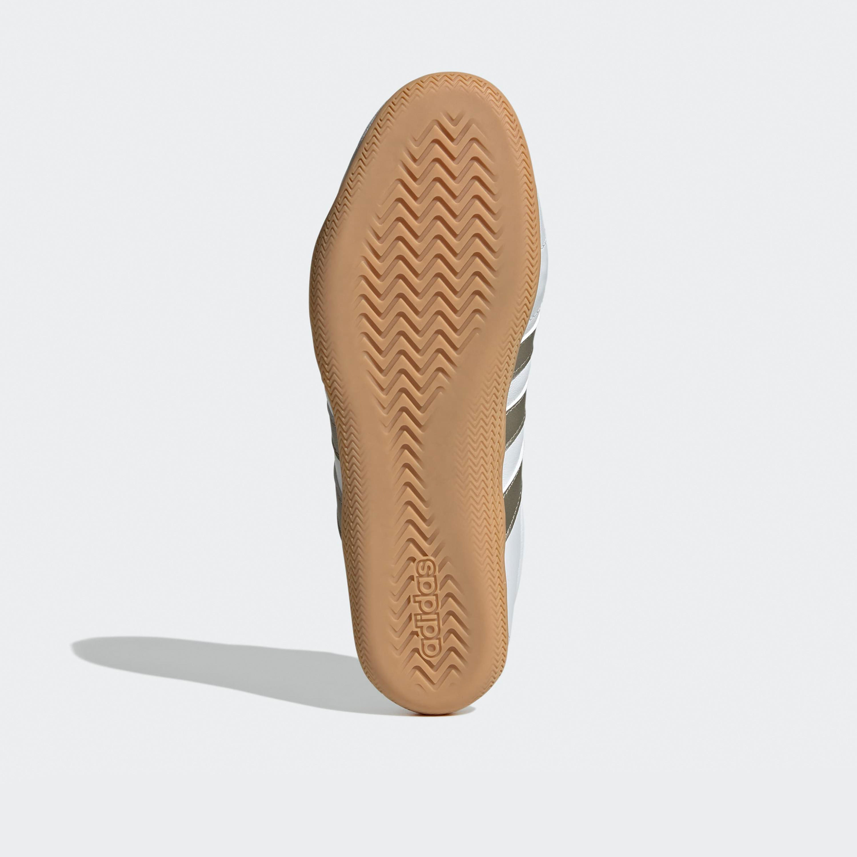 حذاء سنيكرز بكاحل منخفض ورباط إغلاق جراند كورت للنساء من أديداس-sports-women-shoes-image-6
