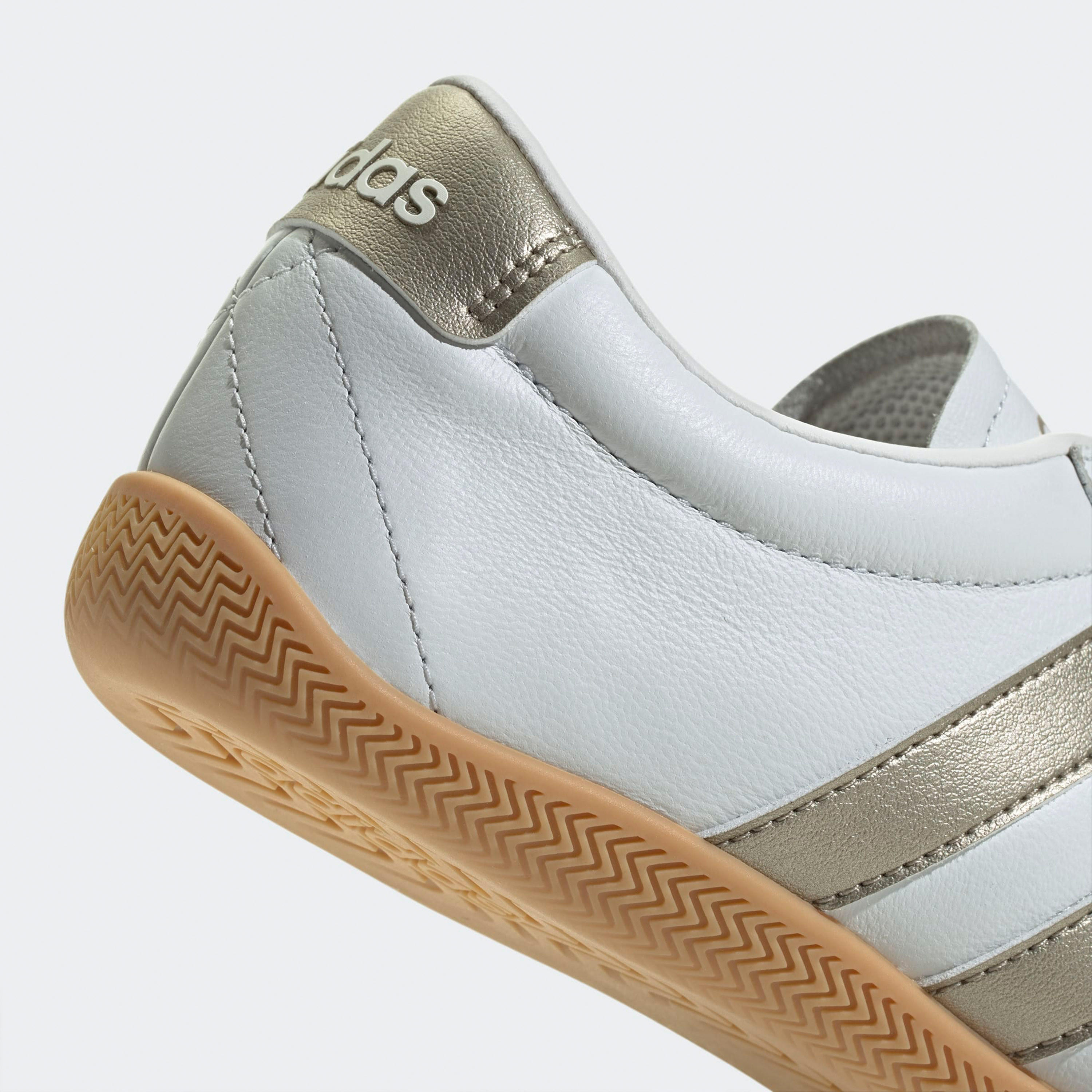 حذاء سنيكرز بكاحل منخفض ورباط إغلاق جراند كورت للنساء من أديداس-sports-women-shoes-image-7