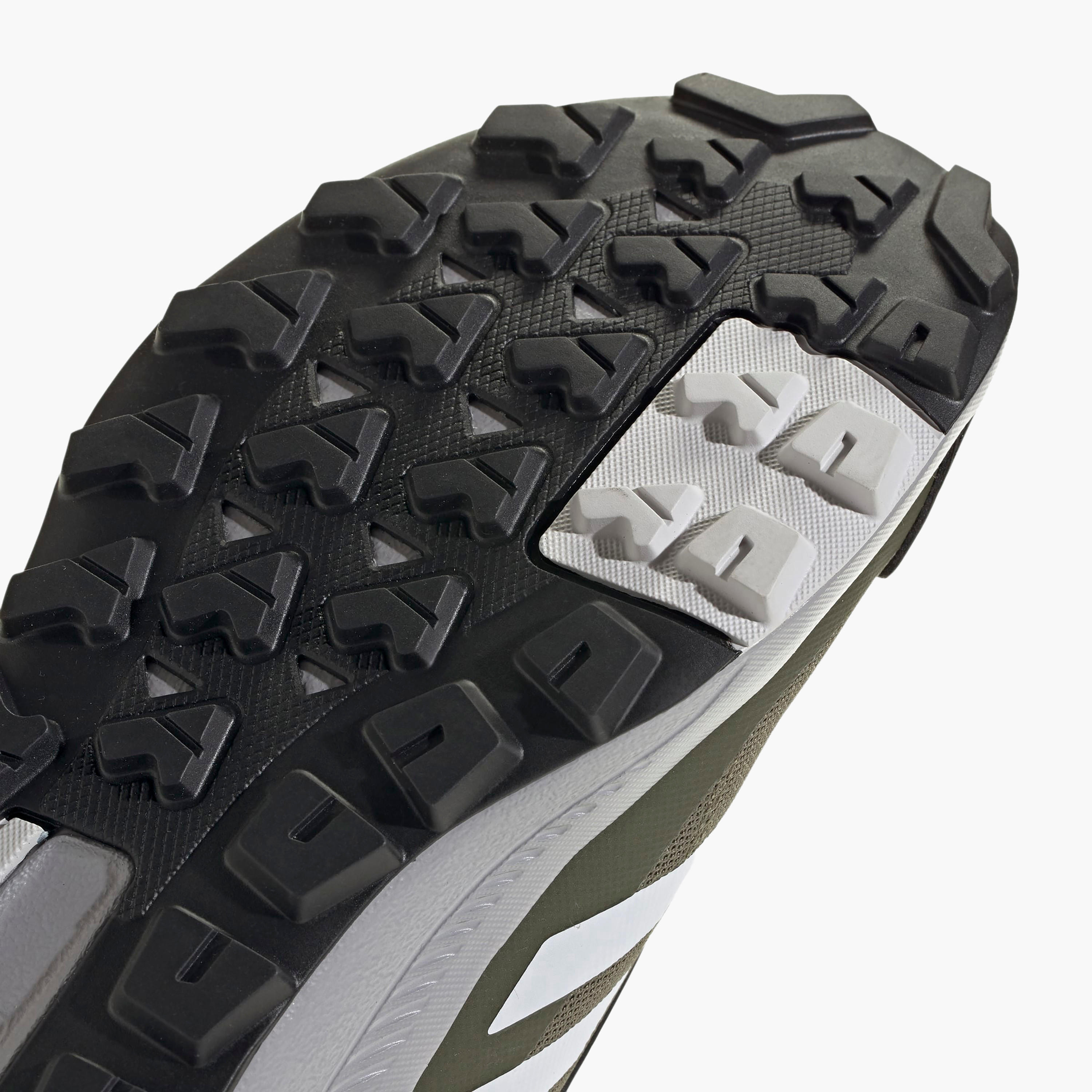 حذاء رياضي برباط تريكس أنيلاندر دبليو للنساء من أديداس-women-shoes-sports-image-4
