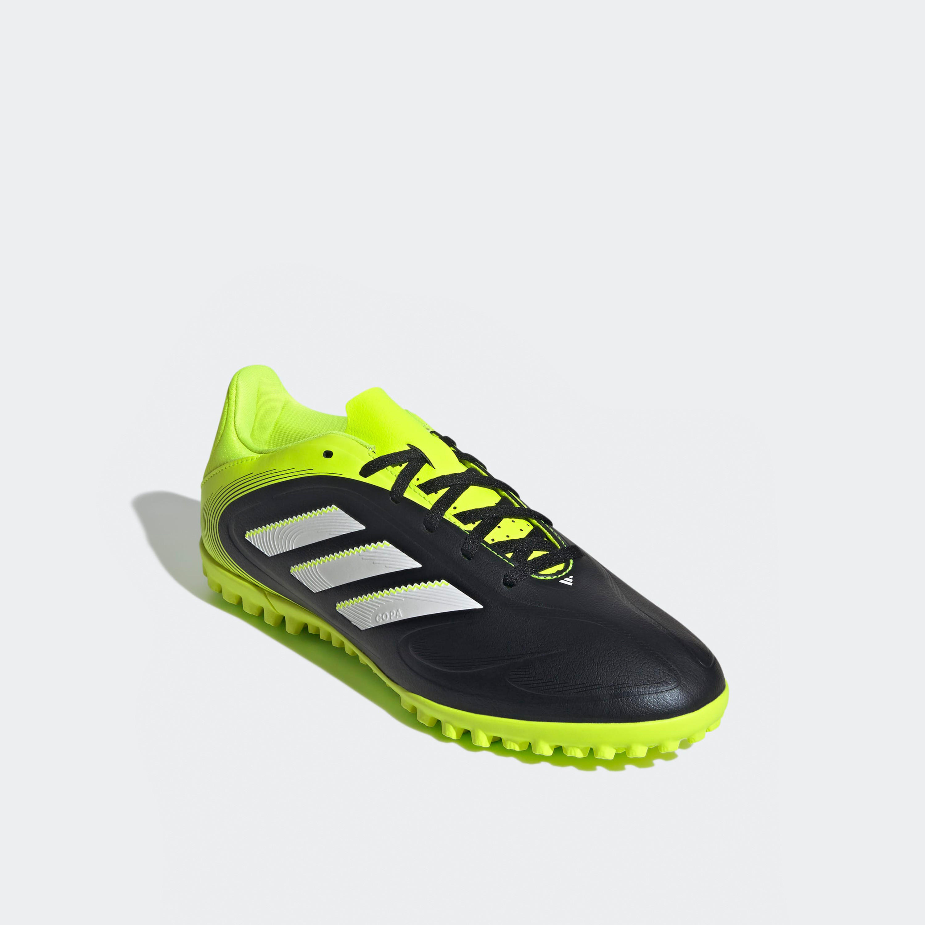 حذاء كرة قدم برباط كوبا بيور III كلوب تي إف للرجال من أديداس-sports-men-shoes-image-1