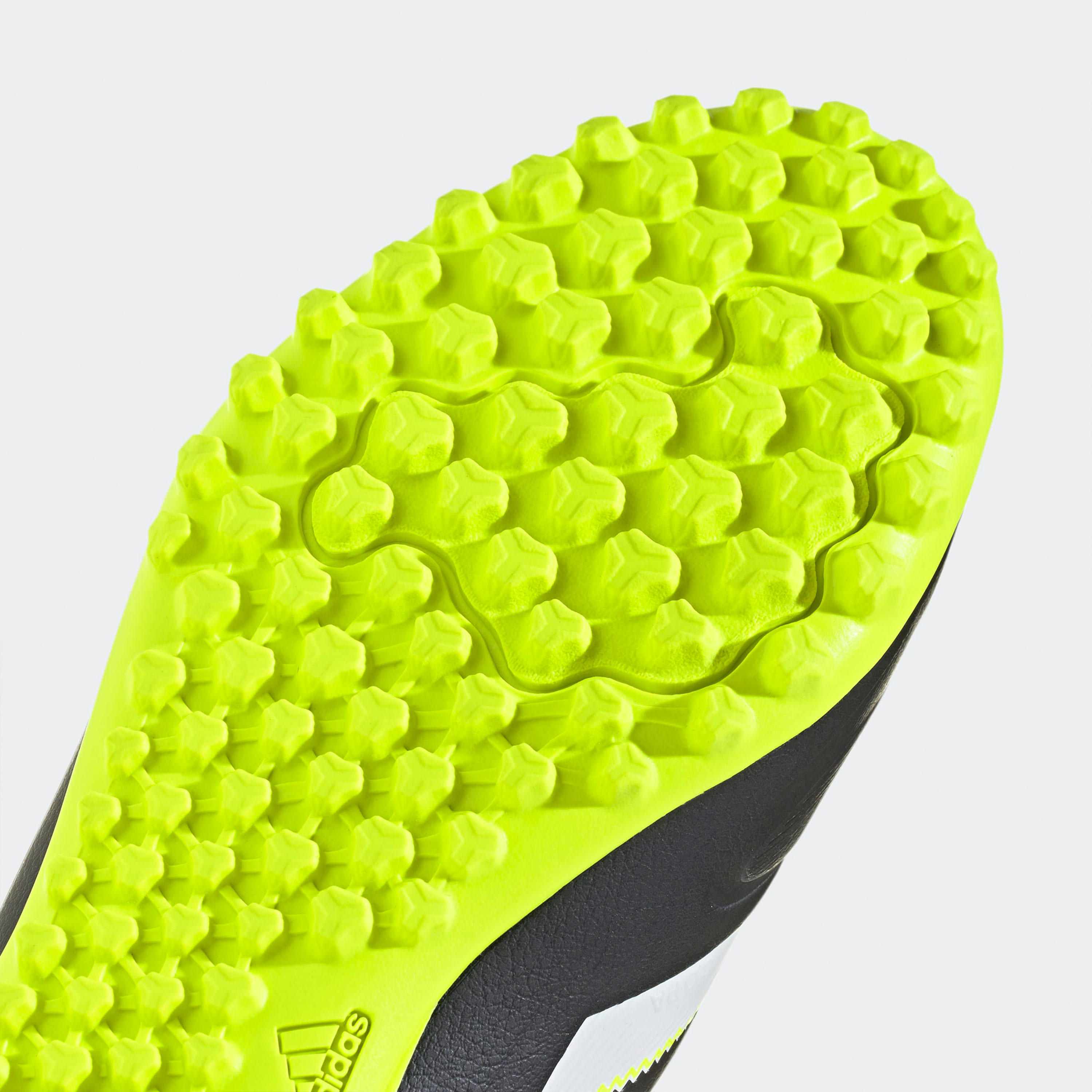حذاء كرة قدم برباط كوبا بيور III كلوب تي إف للرجال من أديداس-sports-men-shoes-image-7